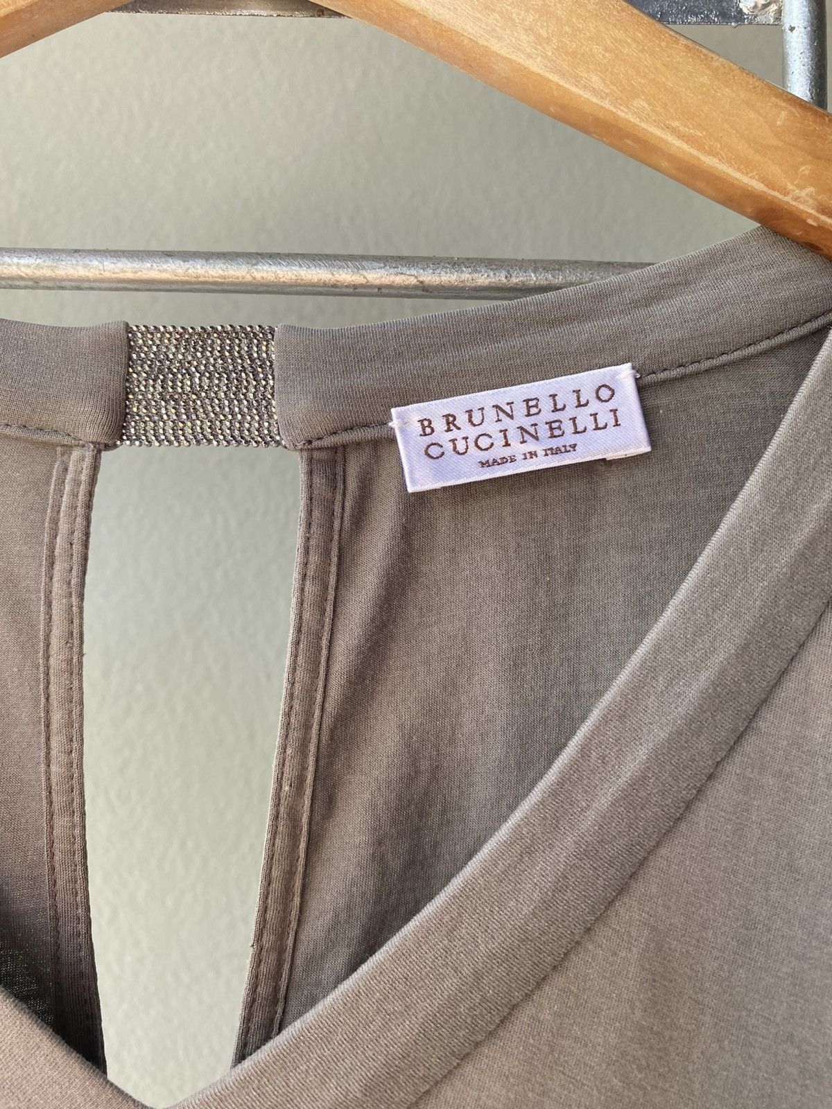 Brunello Cucinelli BRUNELLO CUCINELLI Taupe V-Neck Tee Size M / US 6-8 / IT 42-44 - 3 Thumbnail