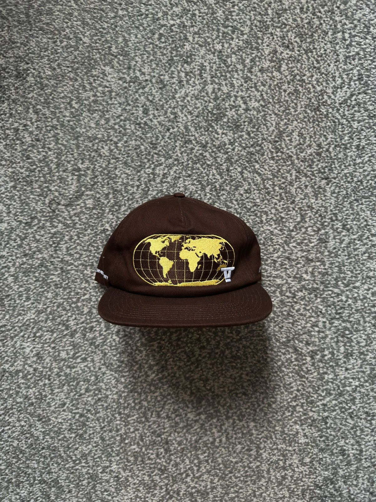 Other Shelflife Presents: Trendsbyafeez x AWIF Size ONE SIZE - 1 Thumbnail