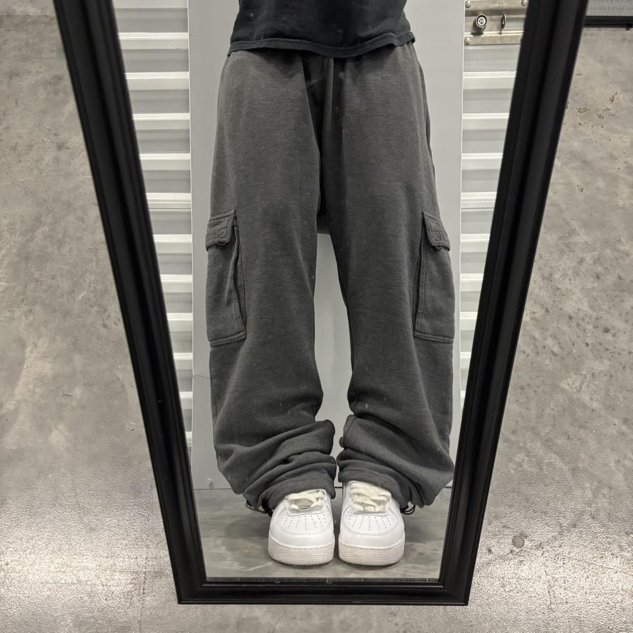 Japanese Brand × Vintage Crazy Vintage Y2K/2000s Dark Grey Streetwear Essential Cargo Sweatpants! Size US 34 / EU 50 - 1 Thumbnail