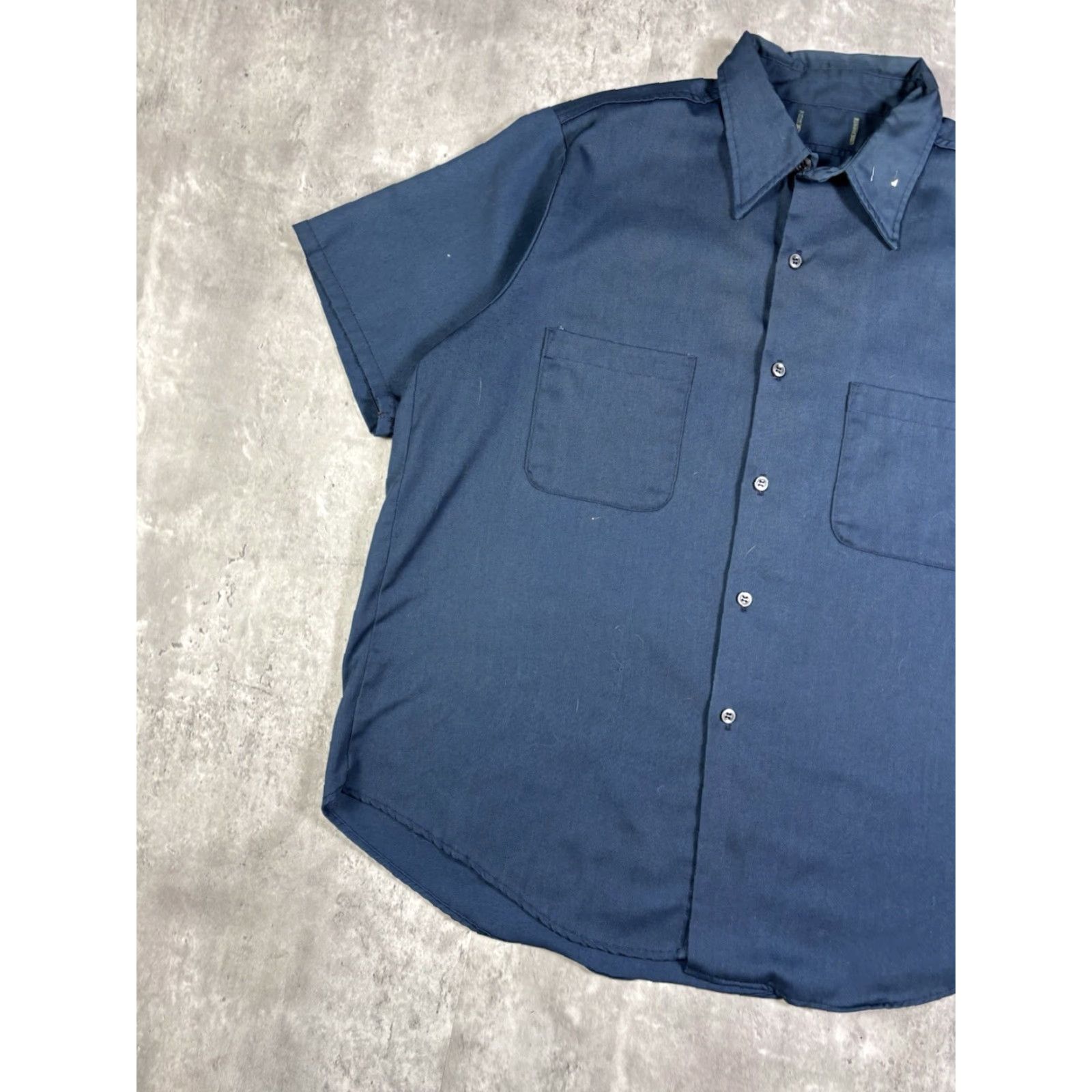 Vintage VINTAGE Blue Workwear Button-Down Shirt XL Men's Short Sleeve Cotton Button-Up Solid 80s 90s Retro Easy Care Breathable Size US XL / EU 56 / 4 - 3 Thumbnail
