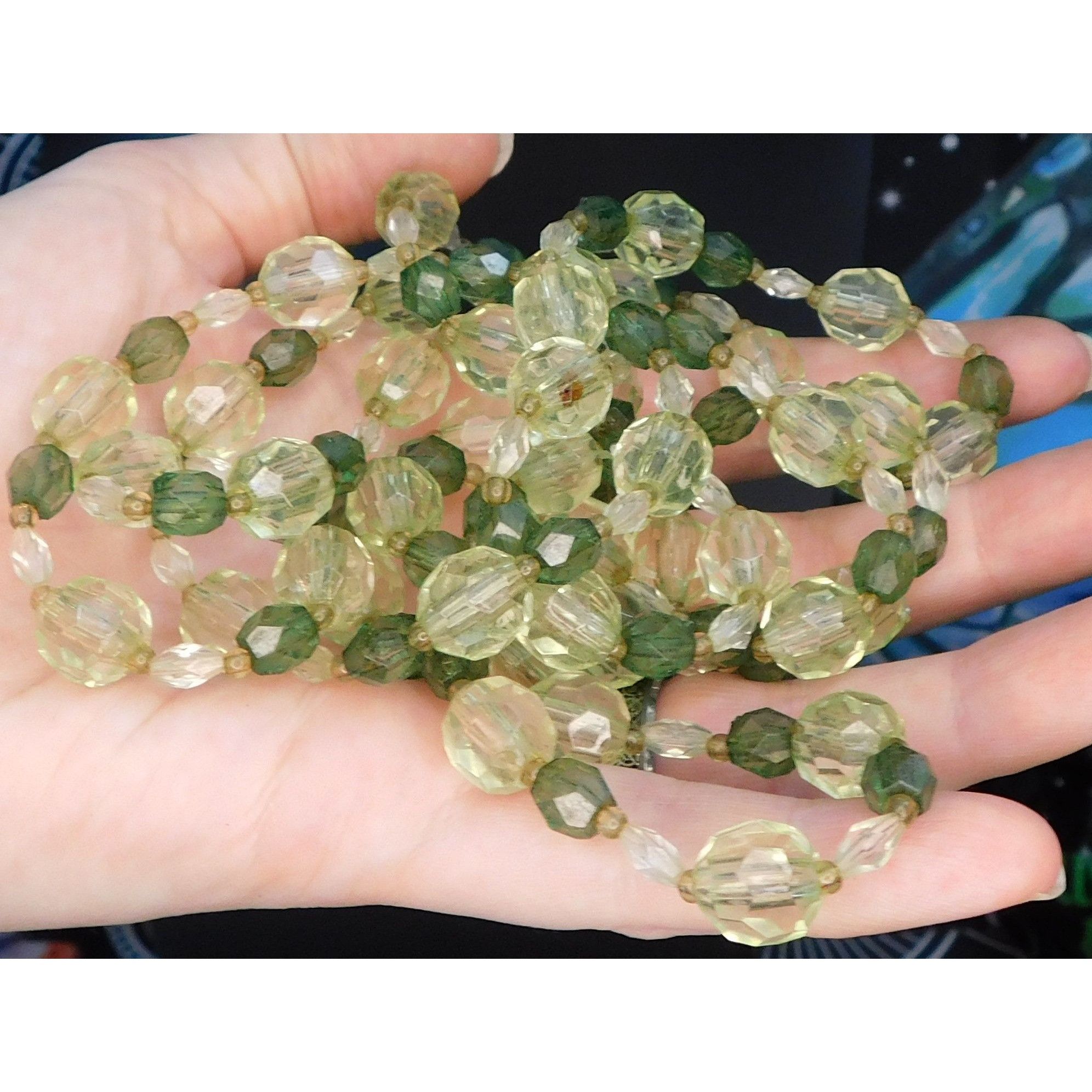 Other Vintage Cottagecore Green Beaded Necklace Size ONE SIZE - 4 Thumbnail