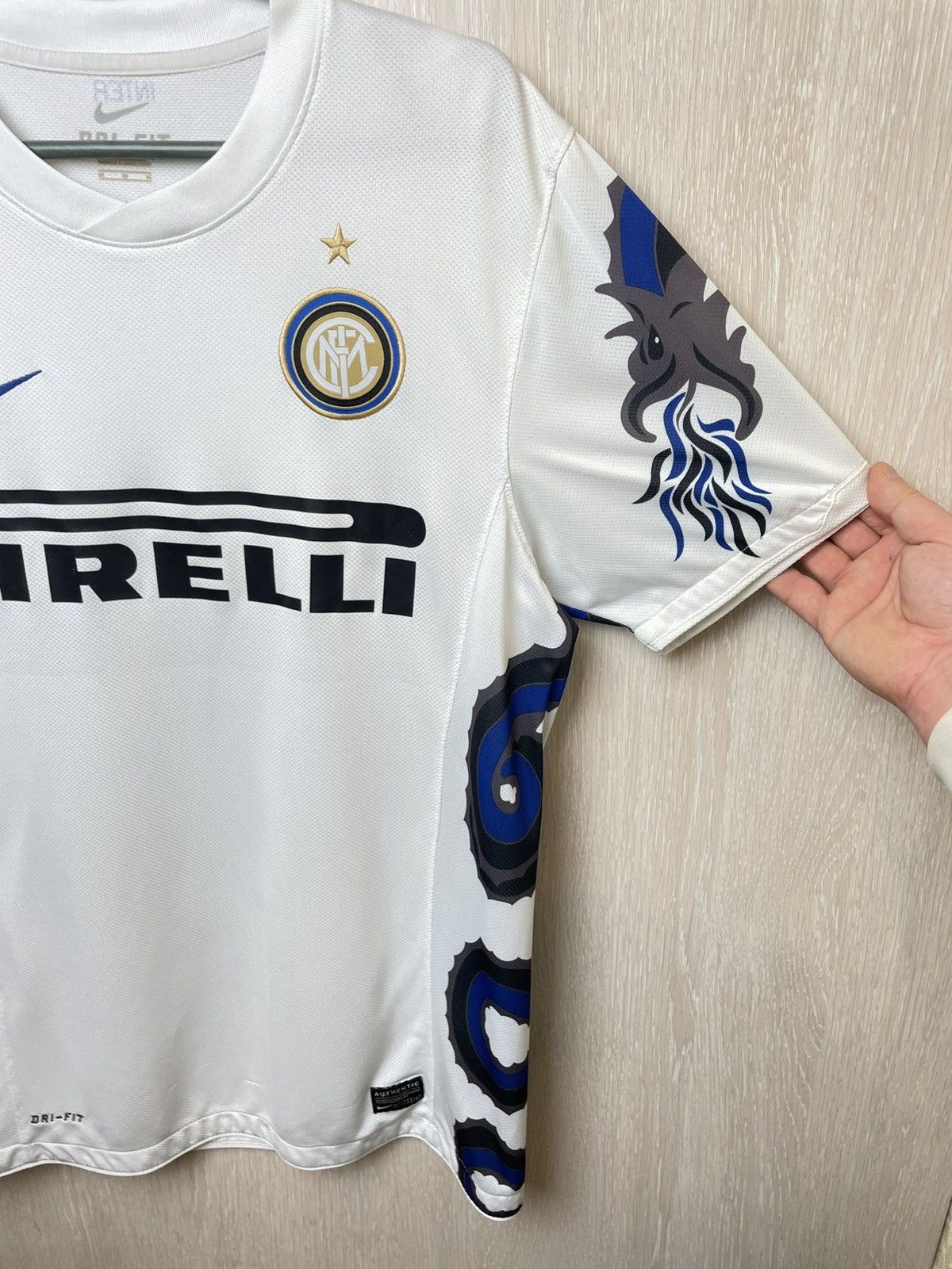 Nike Nike Inter Milan 2010-2011 Away Jersey Shirt Dragon Size US M / EU 48-50 / 2 - 7 Thumbnail