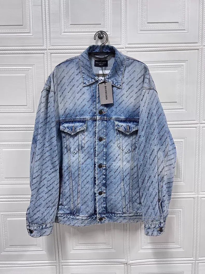 Balenciaga Balenciaga Fully printed logo long sleeve denim jacket Size US M / EU 48-50 / 2 - 1 Thumbnail