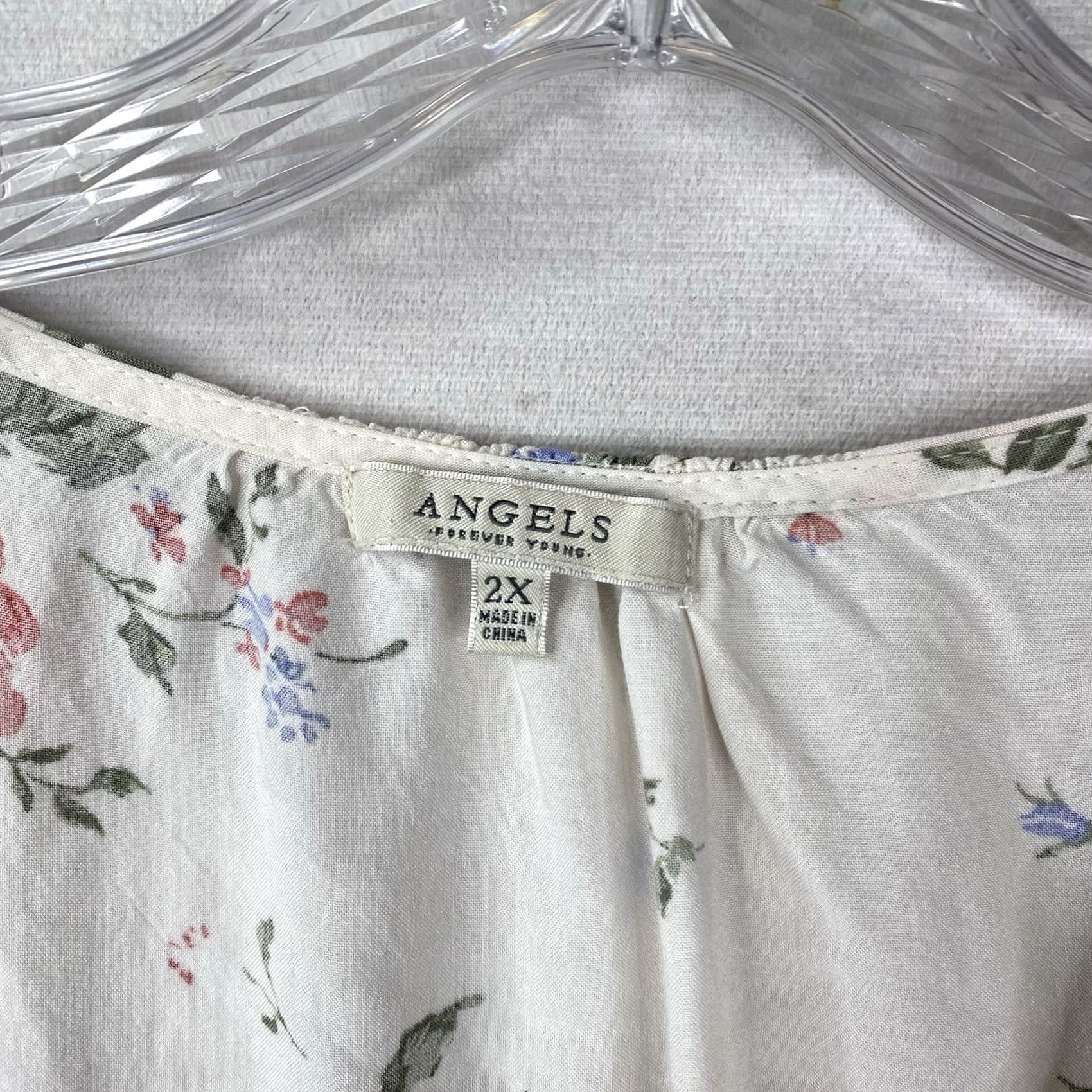 Vintage Angels Forever Young Top Women 2X Cream Floral Boho Flowy Rayon Smocked Shoulder Blouse Size XXL / US 16-18 / IT 52-54 - 2 Thumbnail