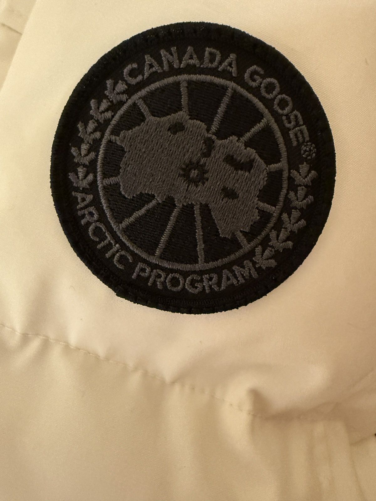 Canada Goose Canada Goose White Down Jacket Size US L / EU 52-54 / 3 - 3 Thumbnail