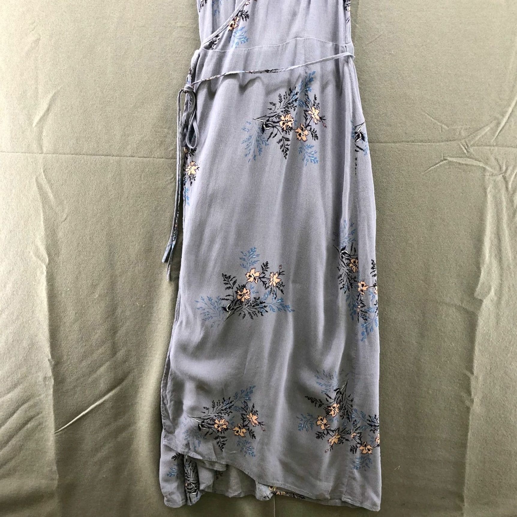ASTR The Label ASTR The Label Floral Sleeveless V-Neck Midi Wrap Dress Large Blue Womens Size L / US 10 / IT 46 - 5 Thumbnail