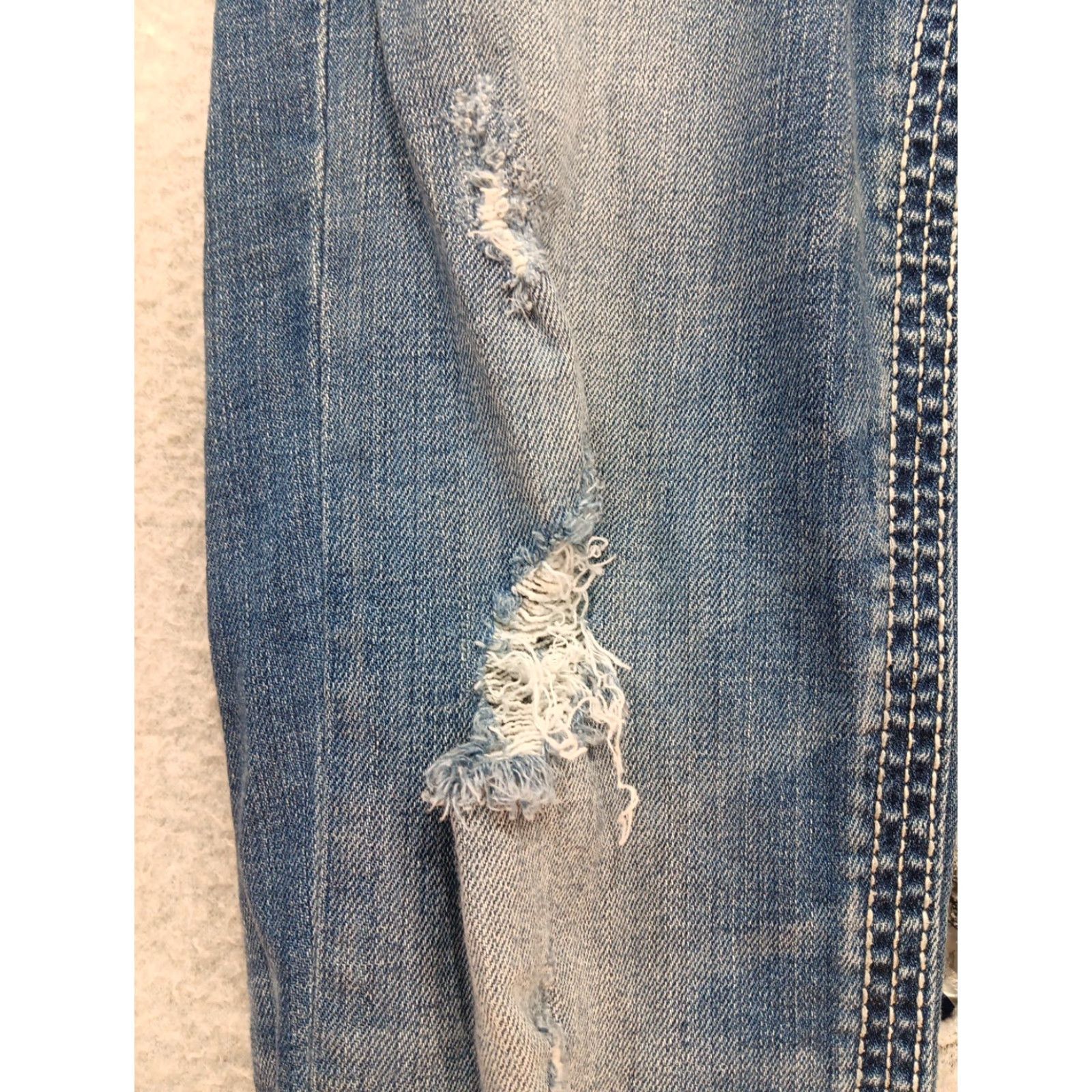 Vintage BKE Buckle Jeans Women's 26R 31.5L Stella Straight Stretch Denim Distressed Jeans Blue 5-Pocket Logo Button Zip Mens Womens Girls? Size 26" / US 2 / IT 38 - 4 Thumbnail