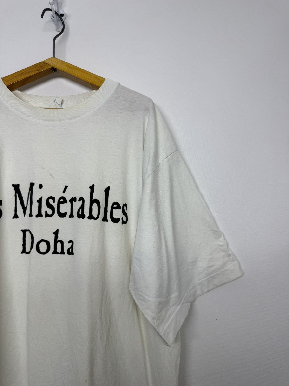Vintage Vintage Les Miserable London T-Shirt 00’s Size US XXL / EU 58 / 5 - 5 Thumbnail