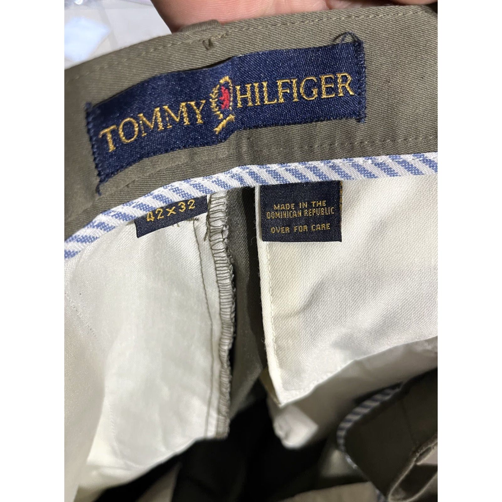 Tommy Hilfiger VINTAGE Tommy Hilfiger Pants Flat Front 42x32 Green Classic Mens Pants 42 Regular Polyester Microfiber Wrinkle Resistant 90s Preppy Vintage Core Men Size US 42 / EU 58 - 5 Thumbnail