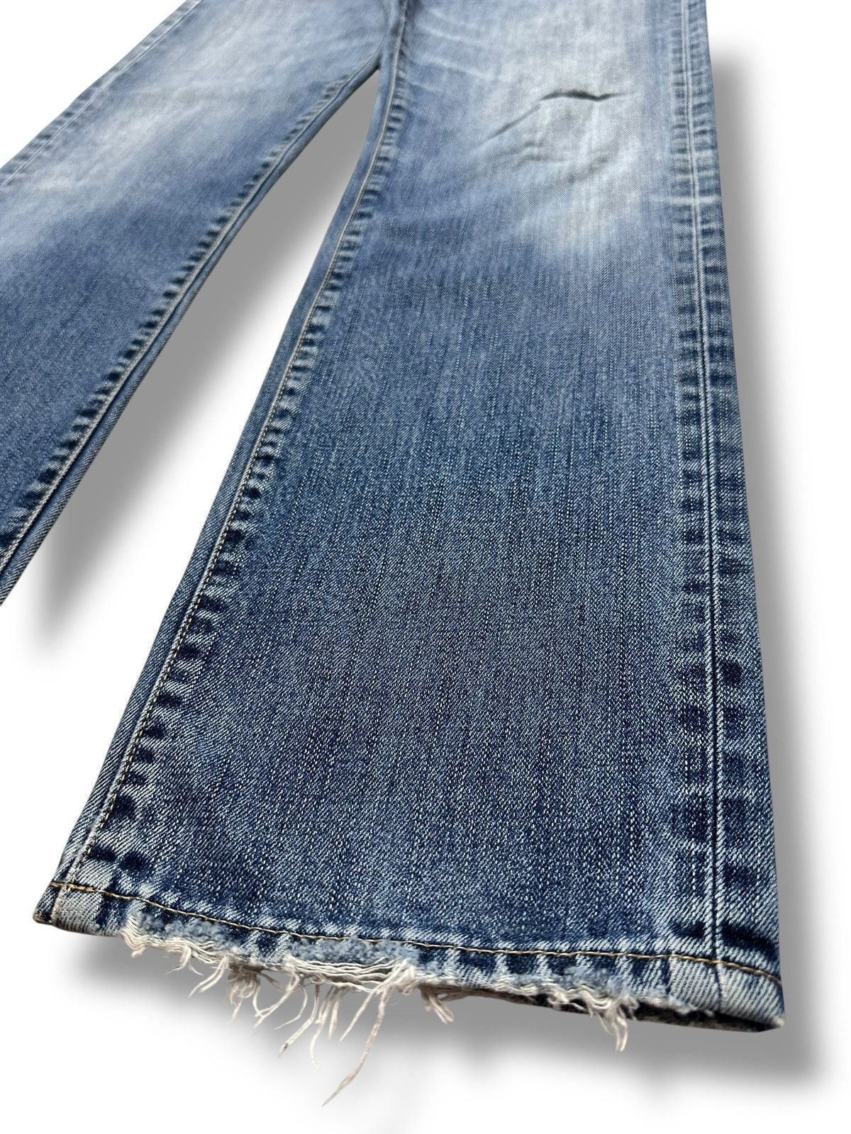 Uniqlo Vintage Uniqlo Regular Fit Straight Jeans With Bluewash Size US 32 / EU 48 - 15 Thumbnail