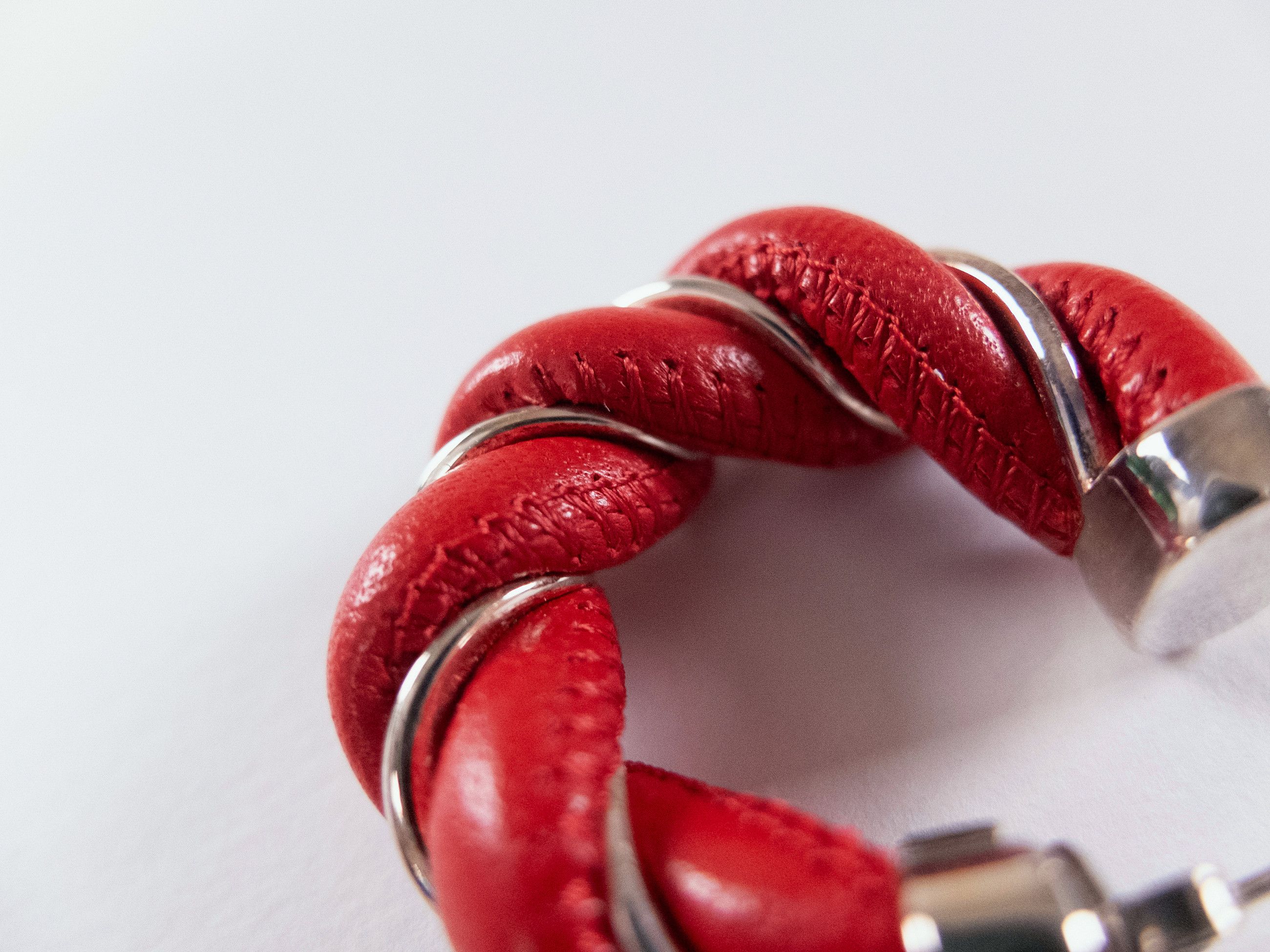 Bottega Veneta BOTTEGA VENETA Twist circle red leather silver earrings q Size ONE SIZE - 6 Thumbnail