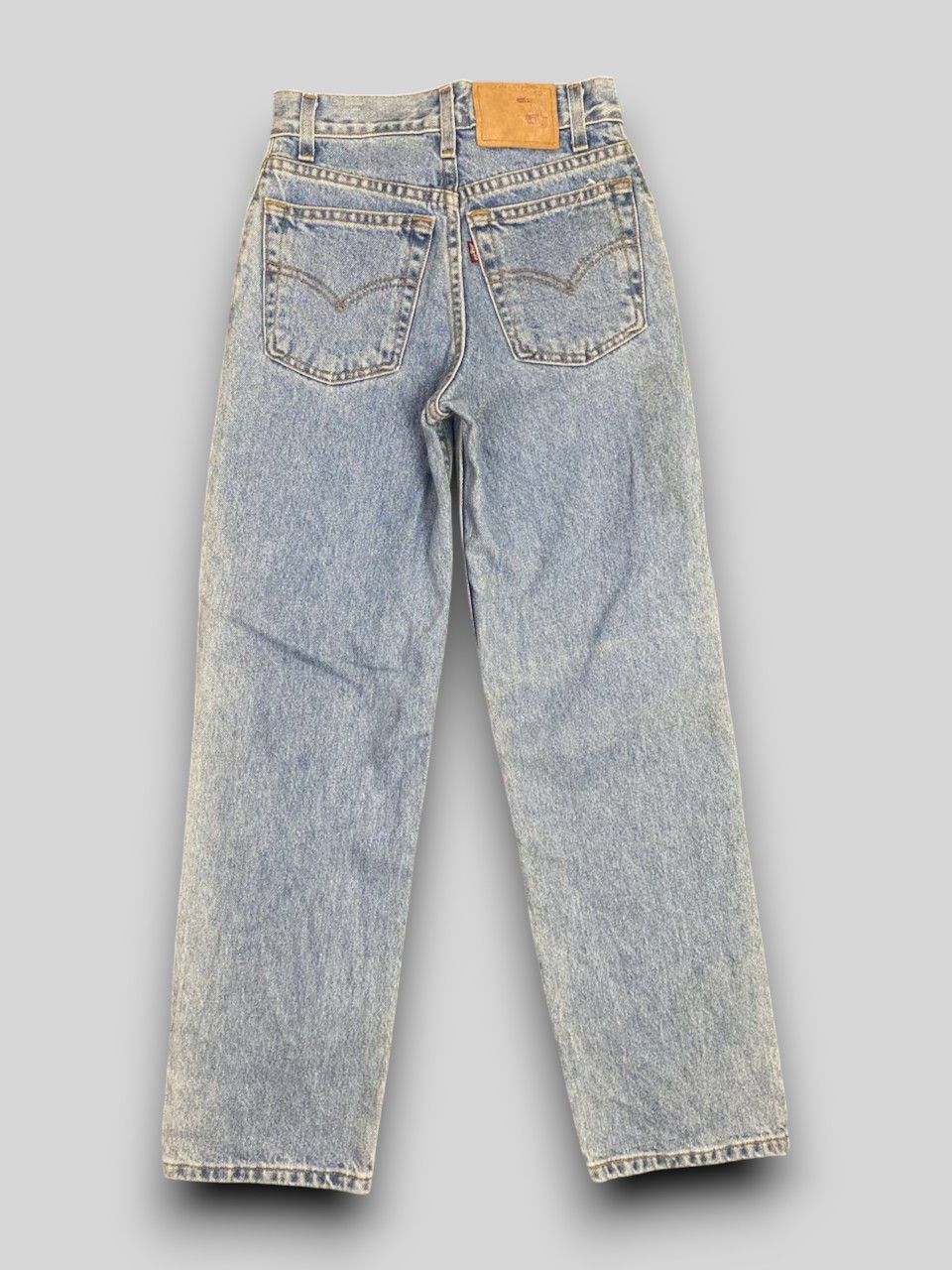 Levi's vintage levis 550 relaxed fit lightwash slim denim Size US 26 / EU 42 - 2 Thumbnail