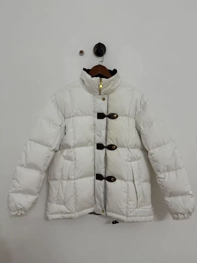 Louis Vuitton Louis Vuitton White inside presbyopia full of logo down ja Size XS / US 0-2 / IT 36-38 - 1 Thumbnail