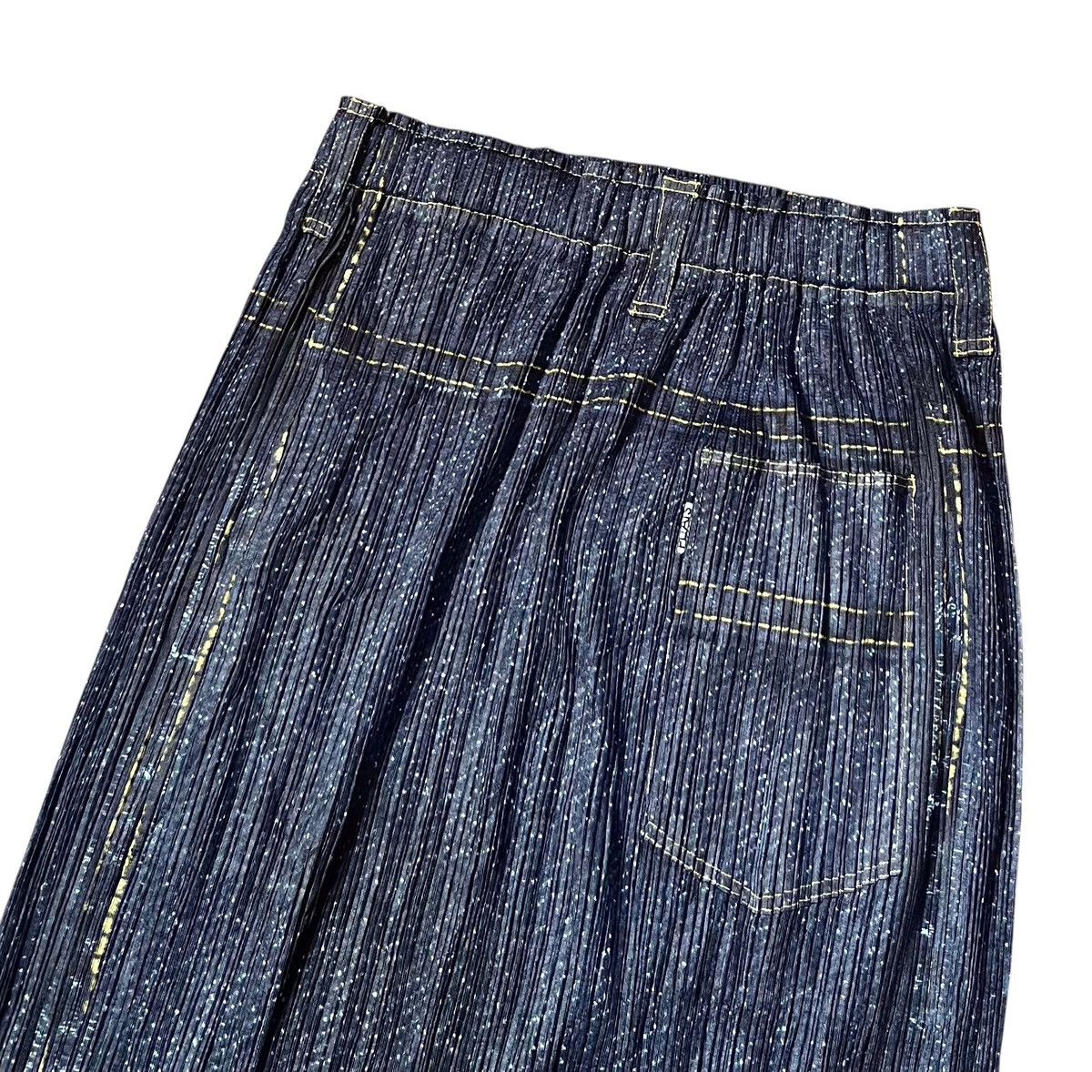 Pleats Please Issey Miyake TAX FREE 🇺🇸 issey miyake pleats please splatter skirt Size 22" - 3 Thumbnail