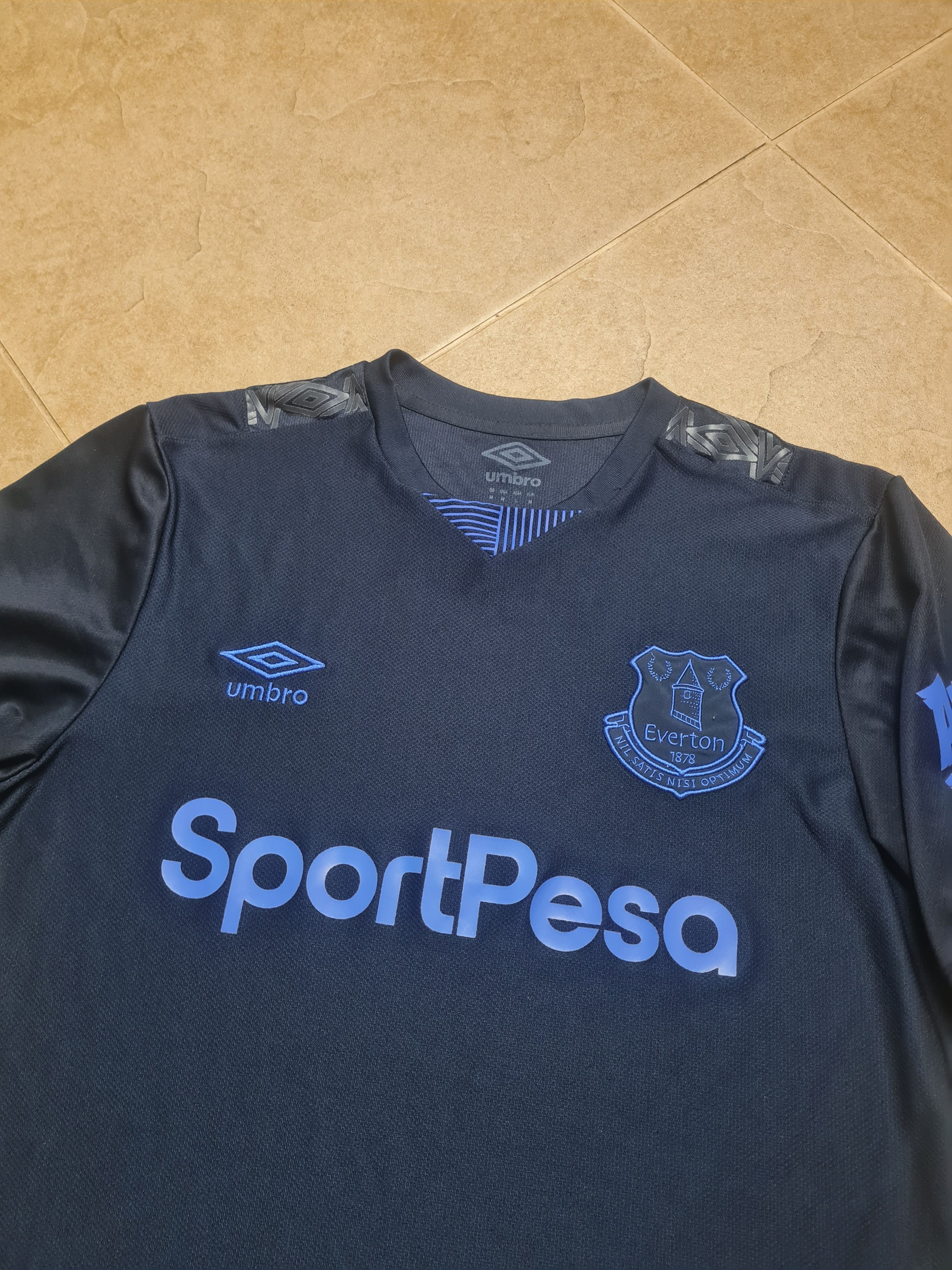 Umbro EVERTON 2019 2020 THIRD FOOTBALL SHIRT SOCCER JERSEY UMBRO Size US M / EU 48-50 / 2 - 11 Thumbnail