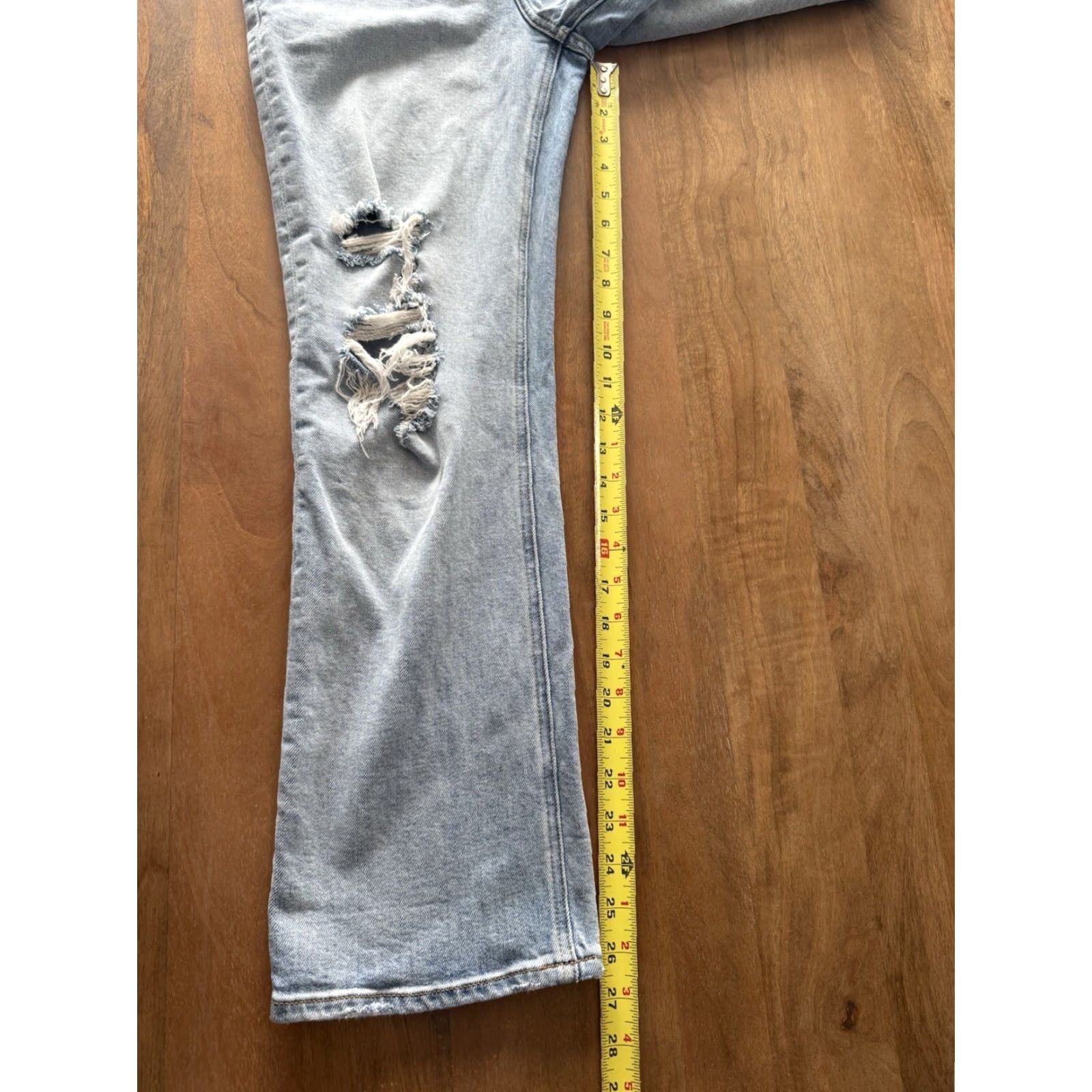 Aritzia Aritzia Denim Forum The Yoko High Rise Slim Fit Jeans Womens 28 Jeans Blue 27x27 5-Pocket Logo Distressed Slimming 90s Bohemian City Grunge Hipster Size 27" / US 4 / IT 40 - 7 Thumbnail