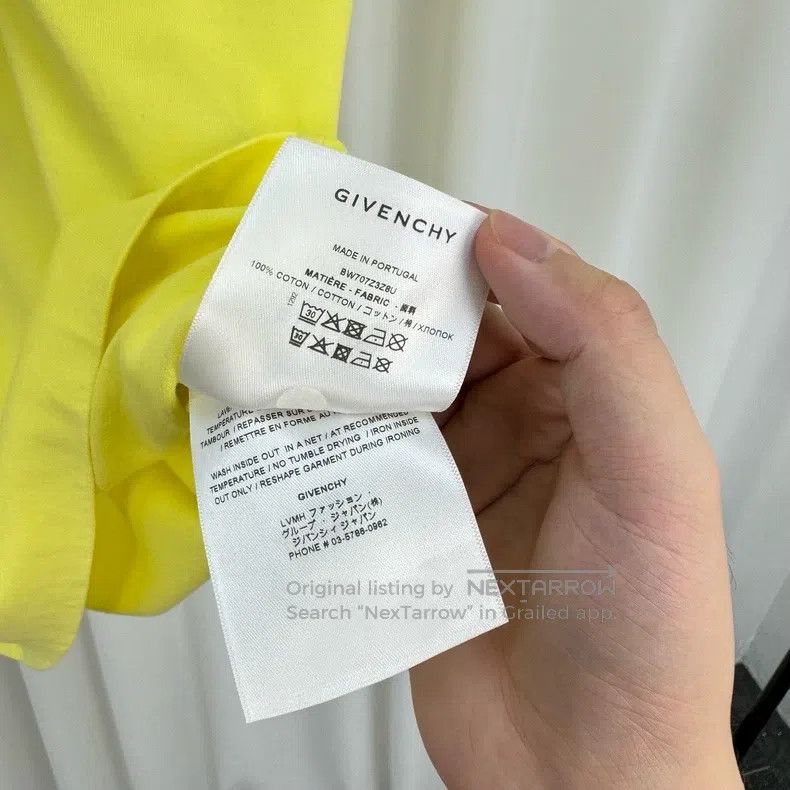 Givenchy Givenchy Daisy Letter Printed Short Sleeve (Size XL) Size US XL / EU 56 / 4 - 6 Thumbnail