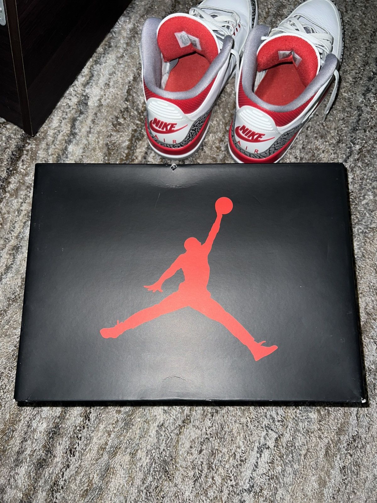 Jordan Brand Air Jordan 3 Fire Red Size 10.5 Size US 10.5 / EU 43-44 - 11 Thumbnail