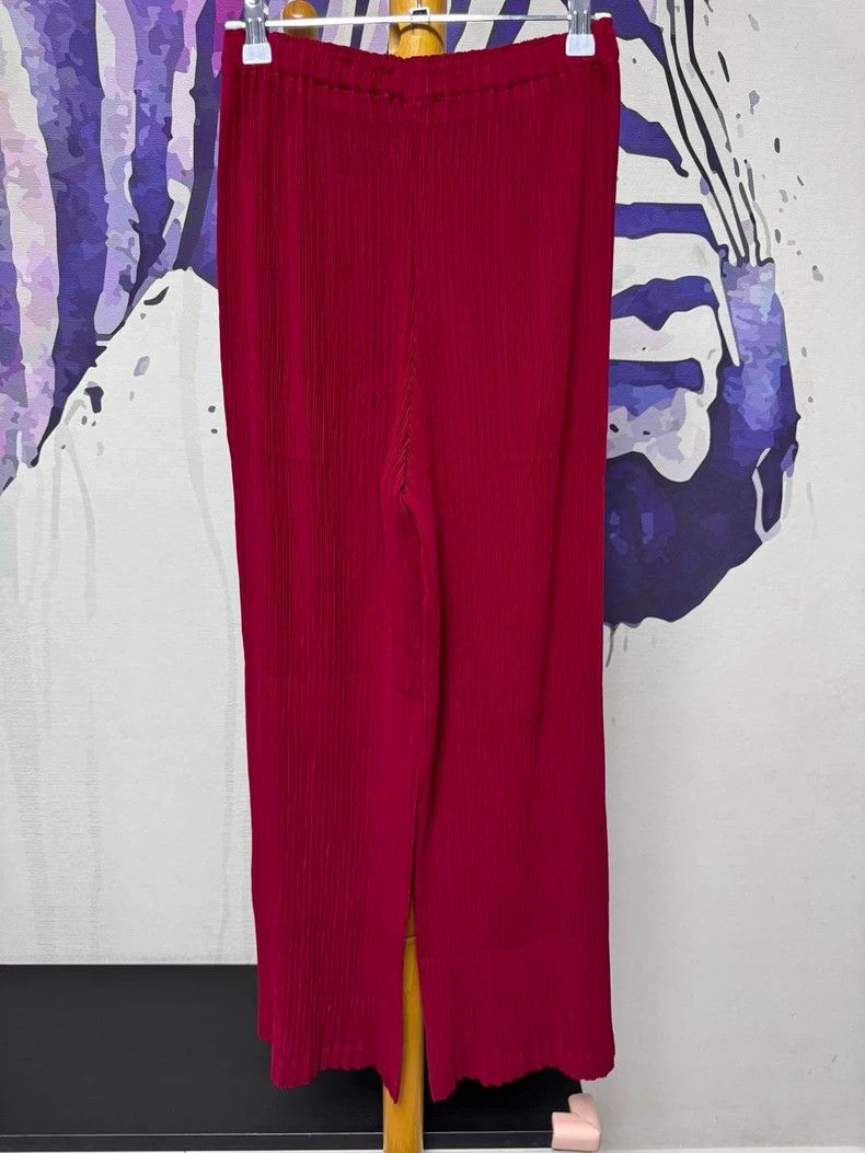 Issey Miyake Issey Miyake size:2 Deep red toothpick straight-leg trouse Size 22" - 2 Thumbnail