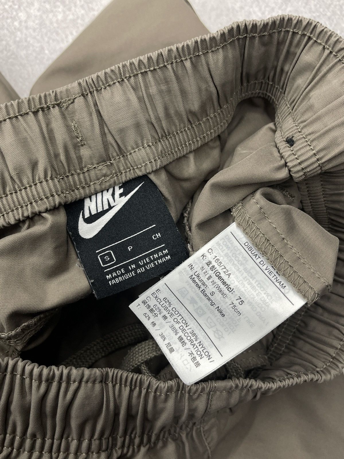 Nike Nike NSW Embroidered Woven Cargo Pants Beige TECH ACG Size US 30 / EU 46 - 11 Thumbnail