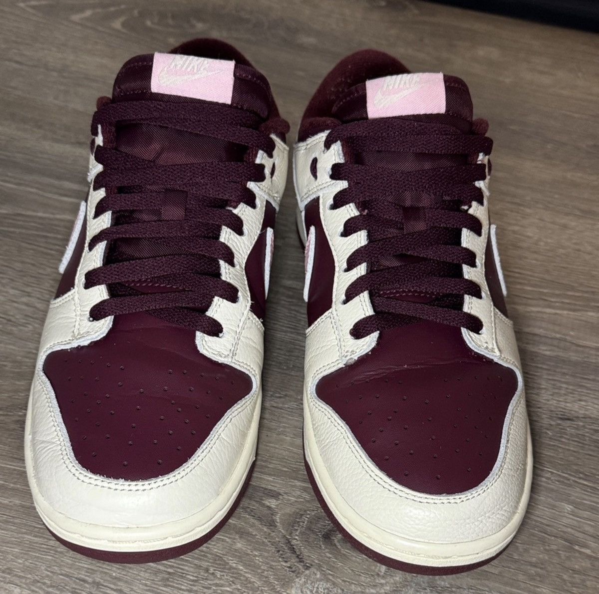 Jordan Brand Nike Dunk Low Retro PRM Valentine's Day (2023) Size US 9.5 / EU 42-43 - 2 Thumbnail