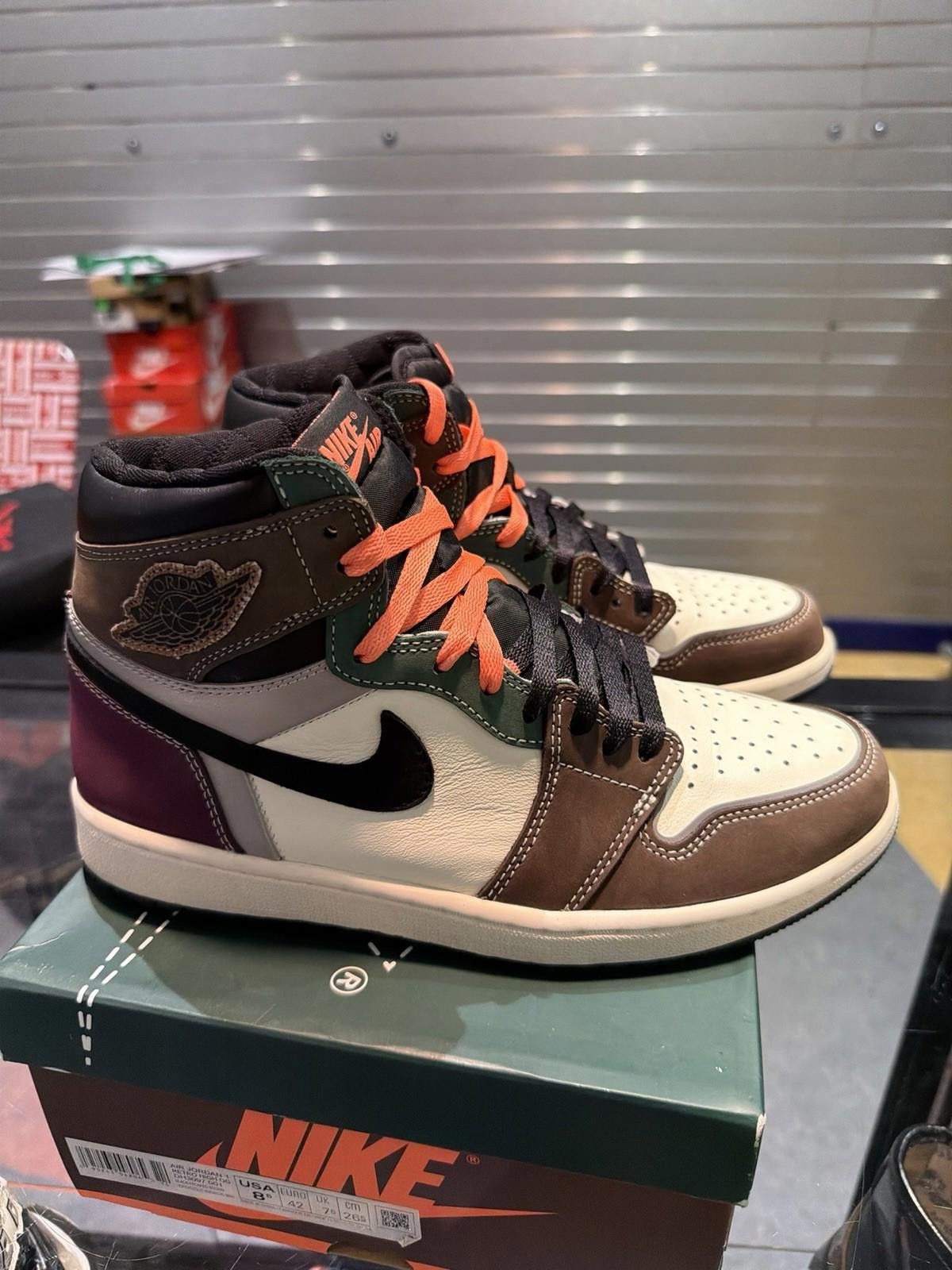 Jordan Brand Nike Air Jordan 1 Retro High OG Hand Crafted Shoes (8.5) Size US 8.5 / EU 41-42 - 1 Thumbnail