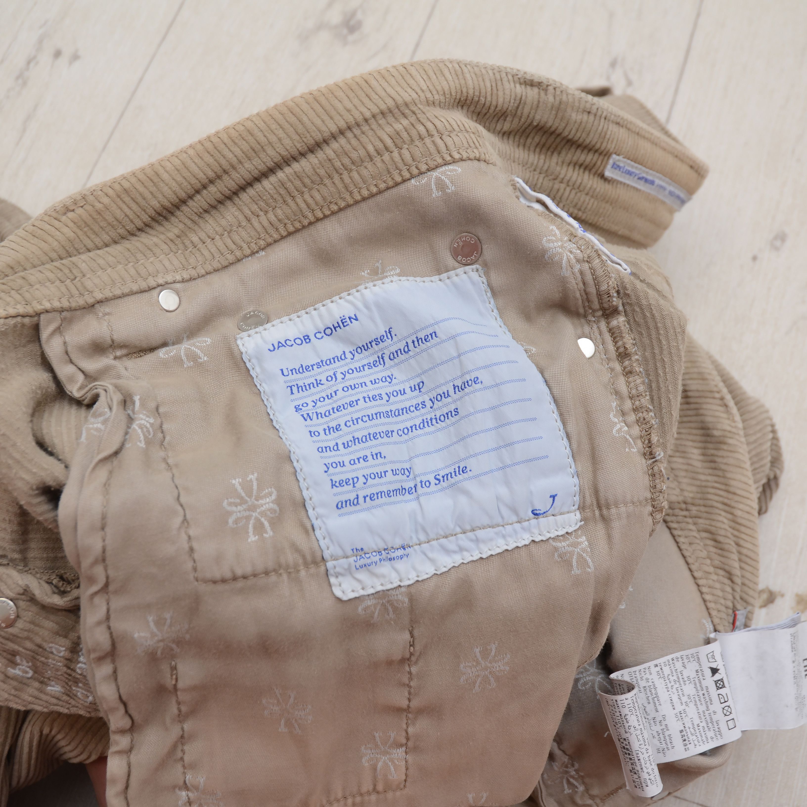 Jacob Cohen Jacob Cohen Classic Corduroy Bard Chino W36 Pants Size US 36 / EU 52 - 19 Thumbnail