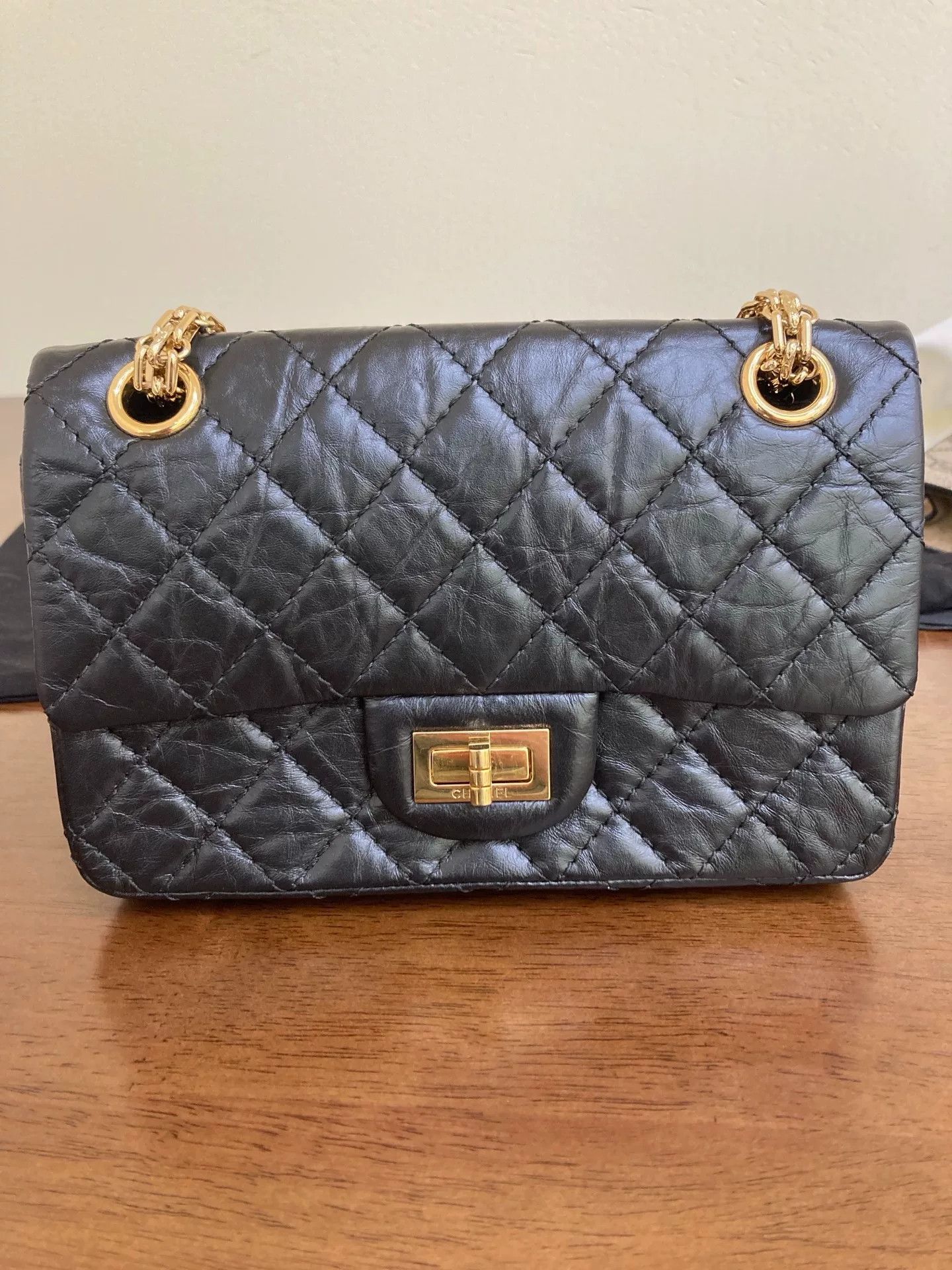 Chanel Pre-loved Bag Very good condition Size ONE SIZE - 1 Thumbnail