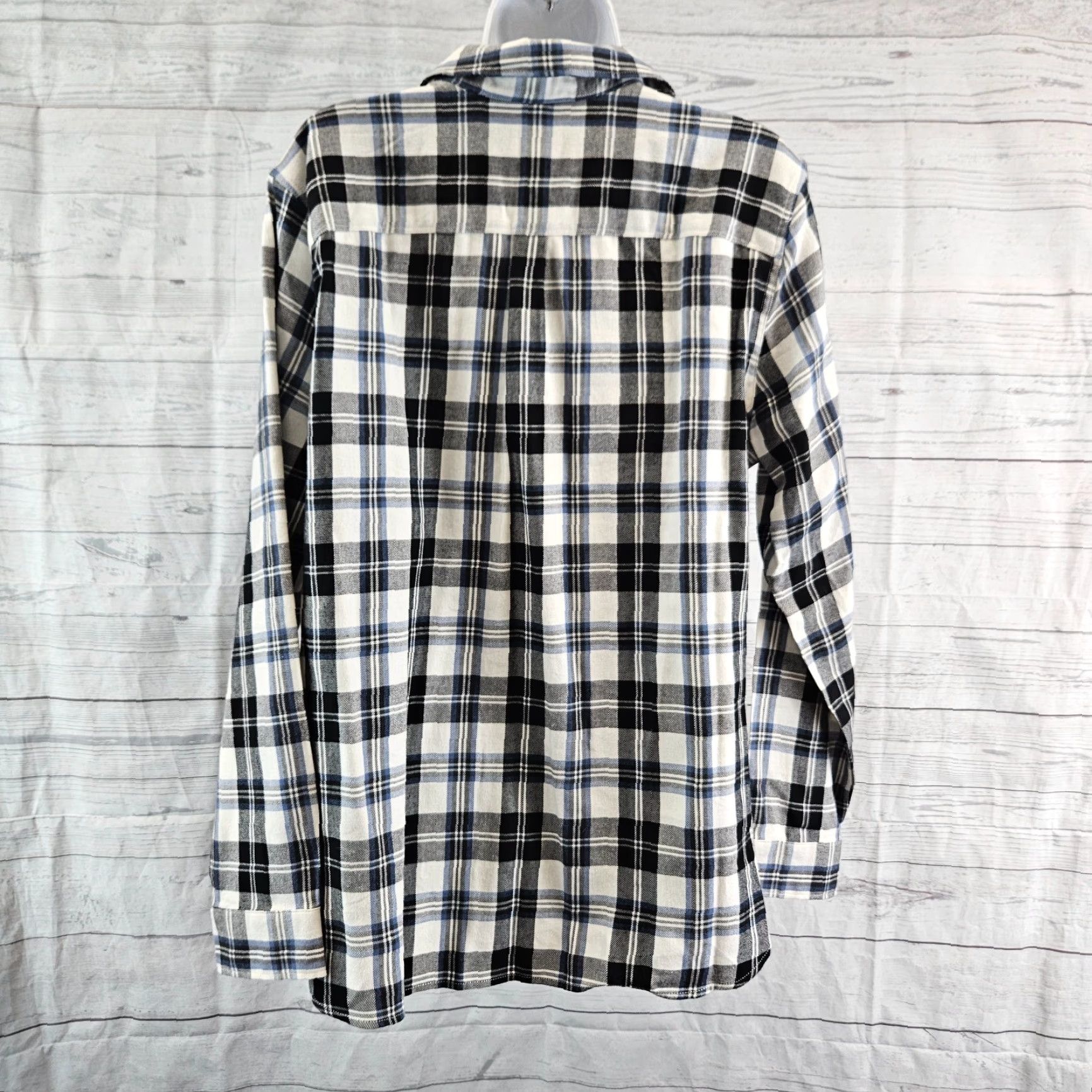 Eddie Bauer Eddie Bauer Womens Button Front Shirt XL Blue Plaid Long Sleeve Shirt Women XL Blue Plaid Button-Up Size XL / US 12-14 / IT 48-50 - 4 Thumbnail