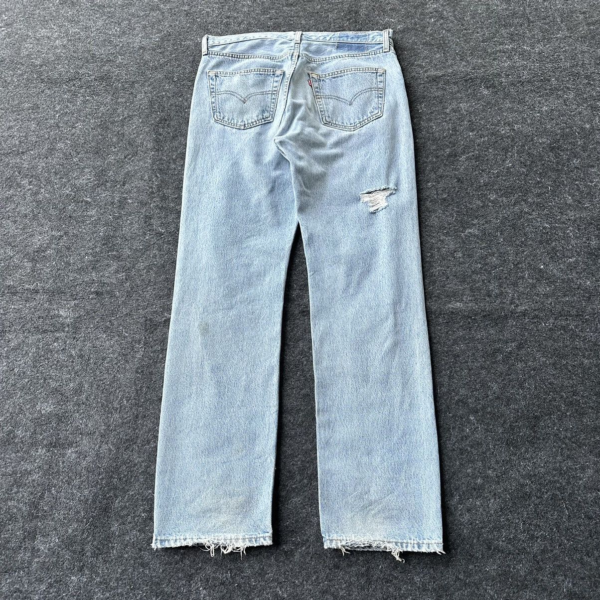 Levi's Vintage Levis 501 Distressed Denim 33x31 D682 Size US 33 - 4 Thumbnail
