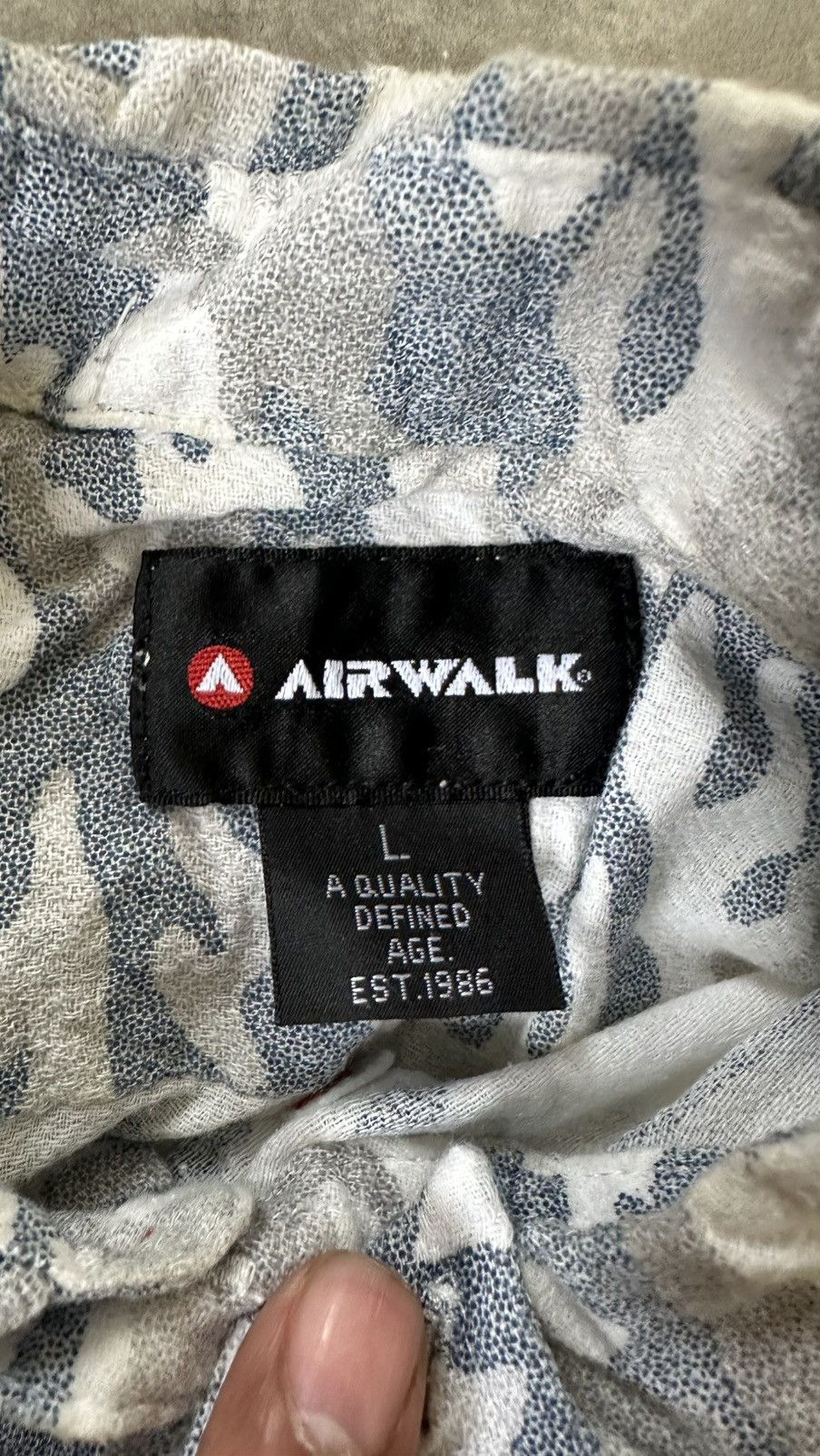 Airwalk VINTAGE ICE CAMO AIRWALK BUTTON DOWN Size US M / EU 48-50 / 2 - 7 Thumbnail