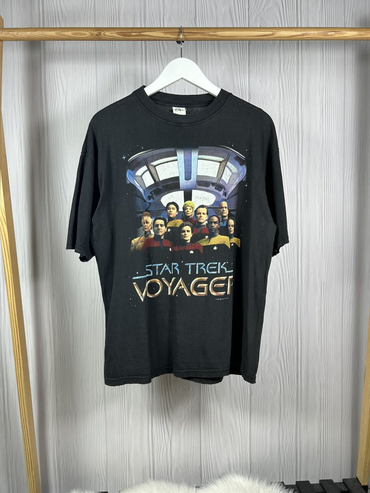 Vintage Vintage Movie 1995 Star Trek Voyager Team T-Shirt Size L Size US L / EU 52-54 / 3 - 1 Thumbnail
