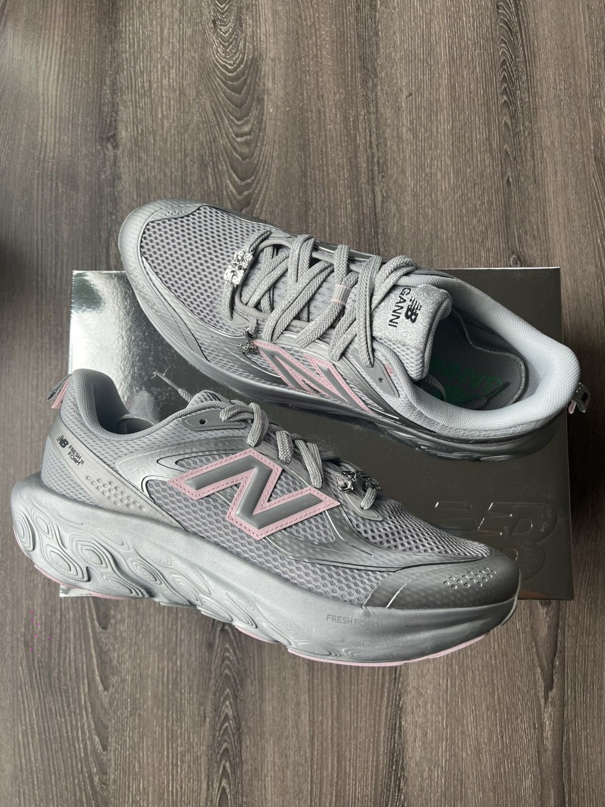 New Balance Size 12 Men’s New Balance GANNI x Fresh Foam Silver Metallic Size US 12 / EU 45 - 1 Thumbnail
