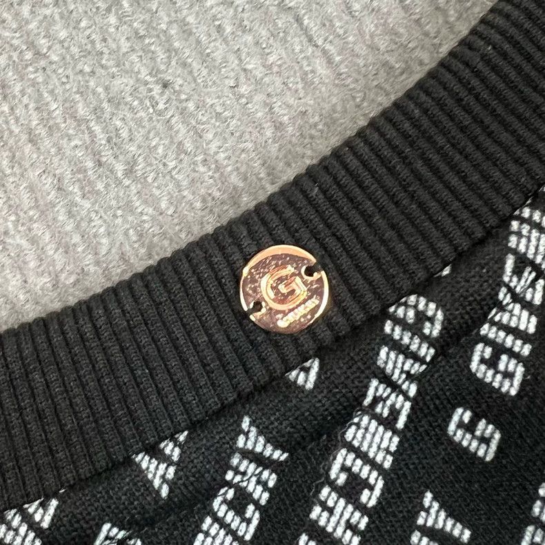 Givenchy Givenchy New Gradient Full Print Hoodie 2501166 Size Size US S / EU 44-46 / 1 - 3 Thumbnail