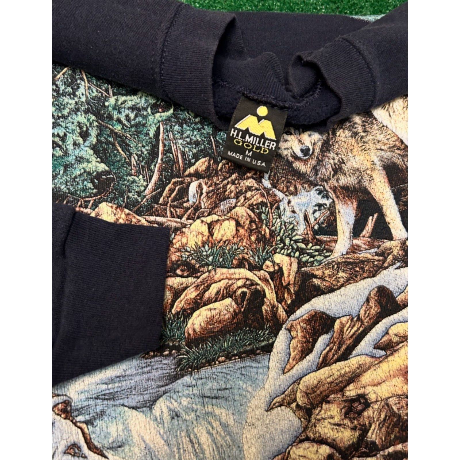 Vintage VINTAGE Wolf Nature All Over Print Wrap Around Crewneck Sweater Sz M Mens Blue 90s Nature Animals Outdoor 1990s 80s Pullover Crew Neck Size US M / EU 48-50 / 2 - 3 Thumbnail