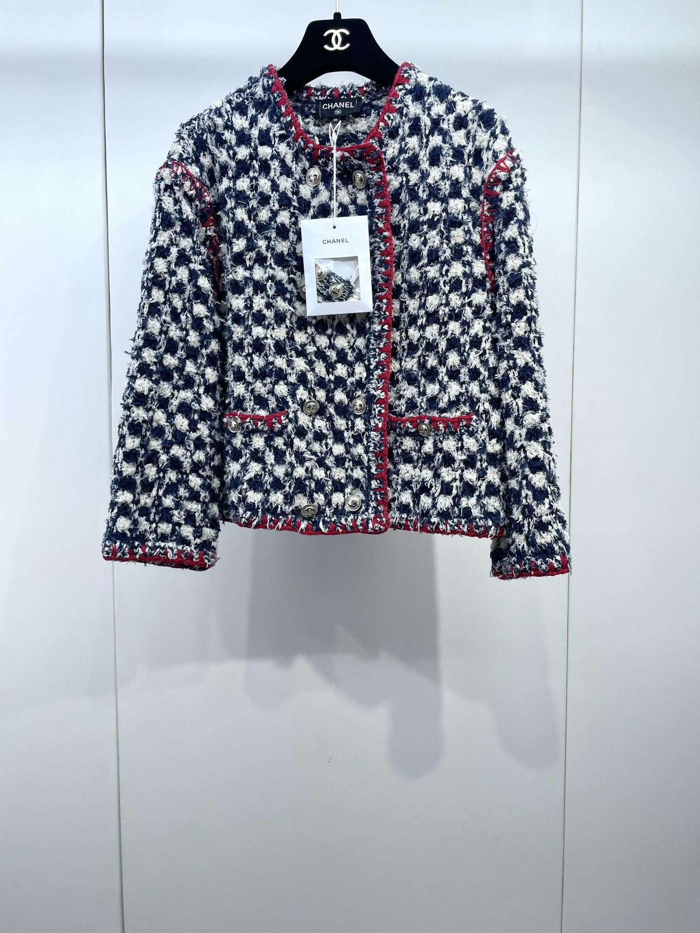 Chanel Chanel 21C White Blue Plaid Jacket Size XS / US 0-2 / IT 36-38 - 1 Thumbnail