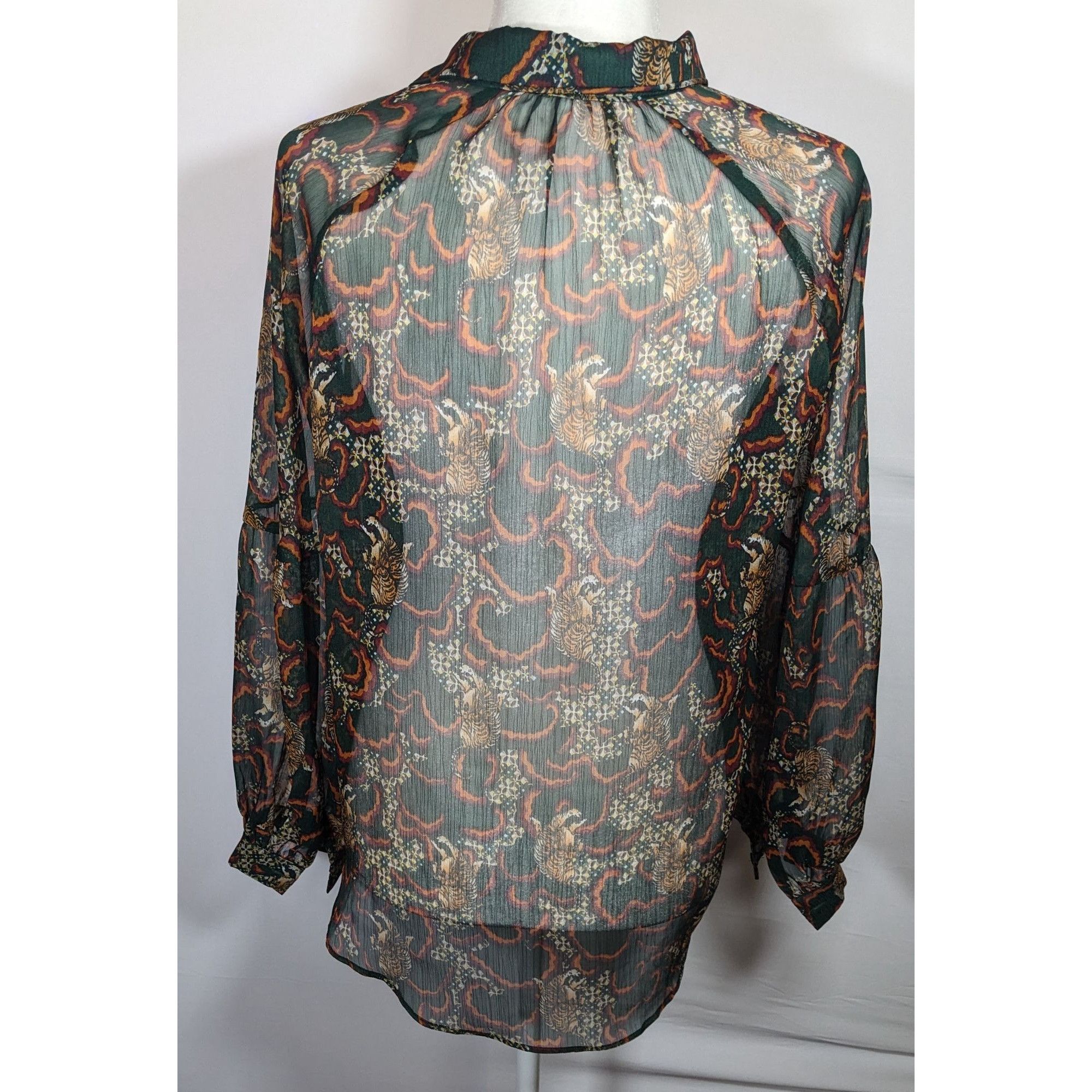 Anthropologie Anthropologie TP Sheer Green Tiger Button Up Blouse Size S / US 4 / IT 40 - 9 Thumbnail