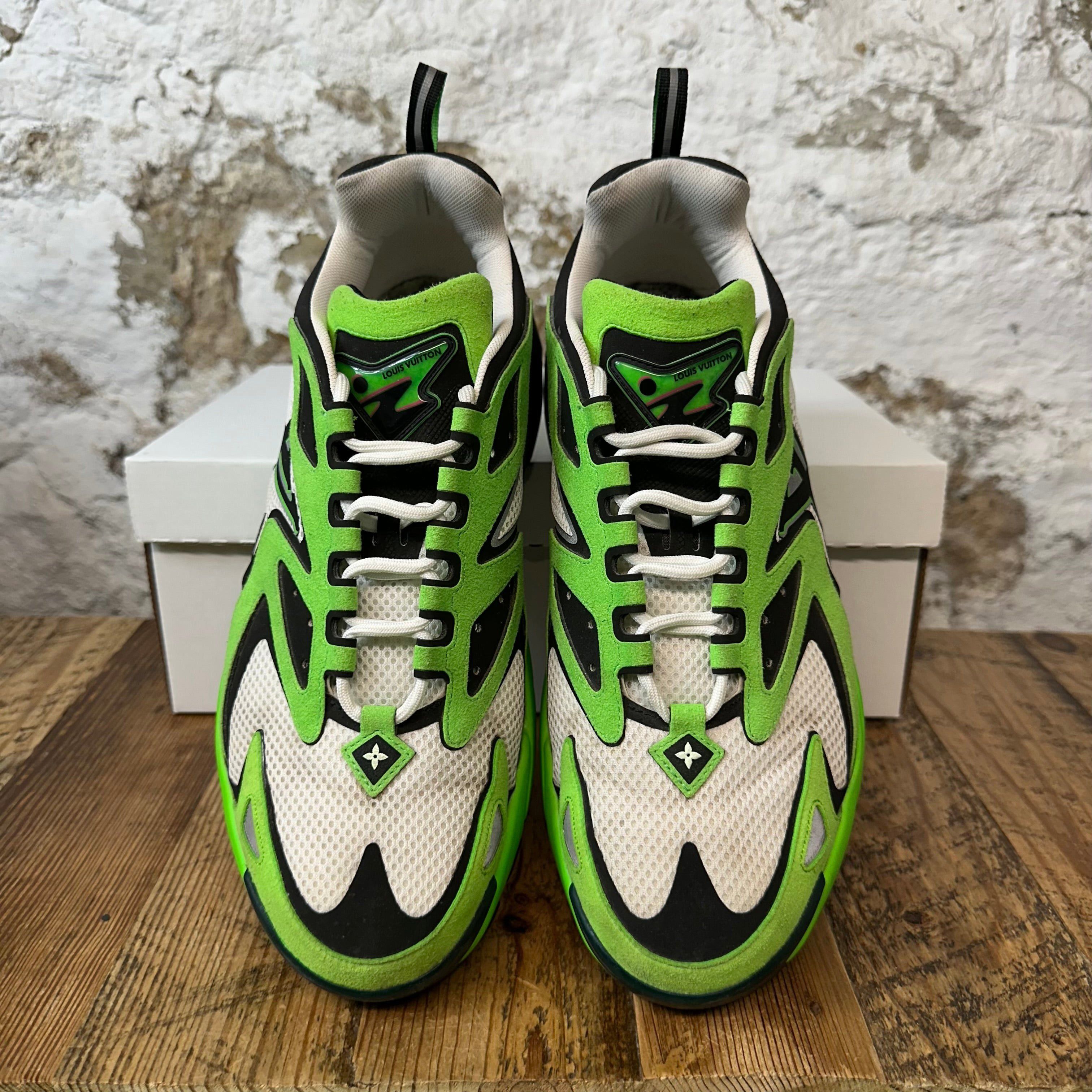 Louis Vuitton Louis Vuitton Green White Tactic Sneaker Sz 9.5 (8LV) Size US 9.5 / EU 42-43 - 3 Thumbnail