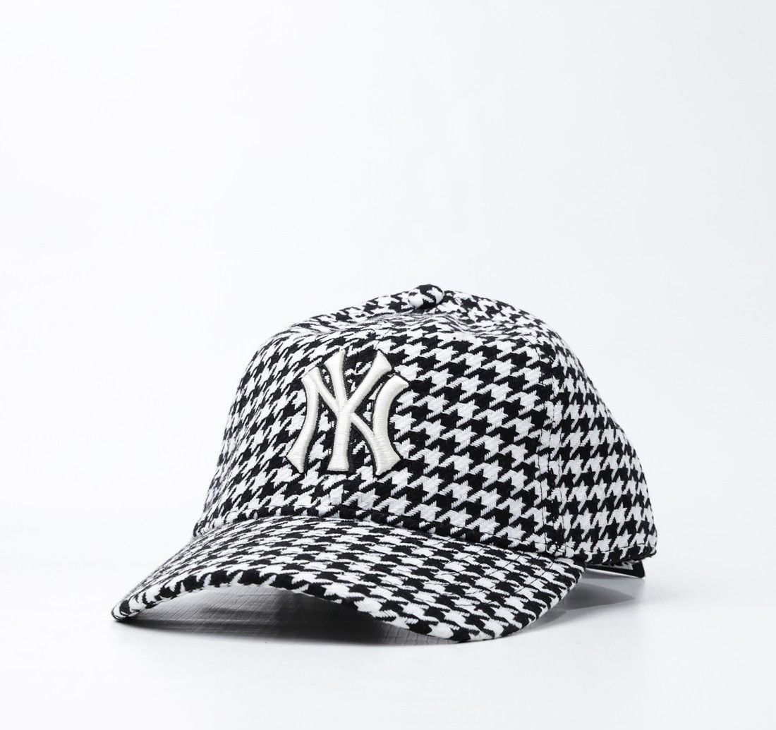 Vintage New Era 9Forty Women Cap - Houndstooth Yankees Black Size ONE SIZE - 1 Thumbnail