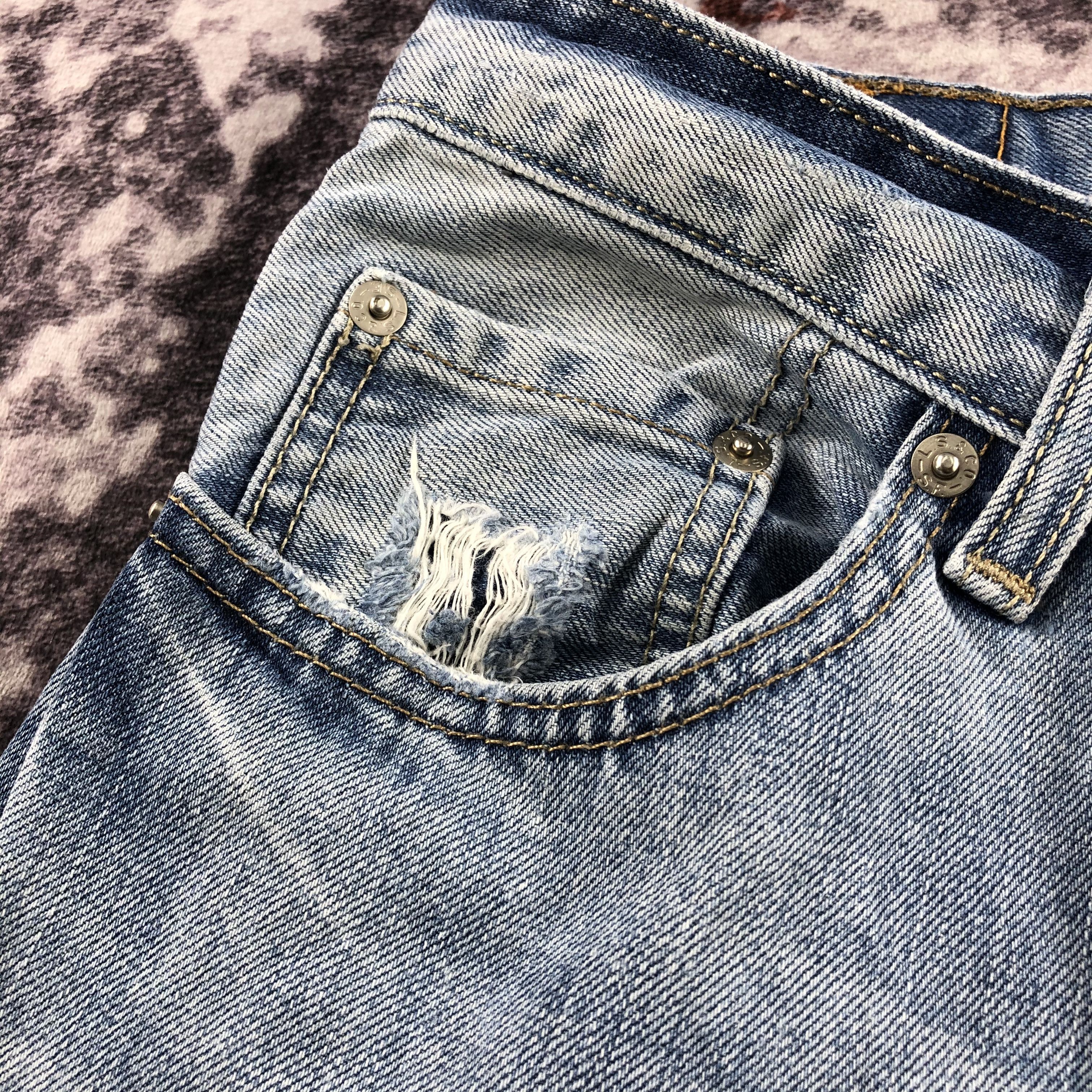 Levi's × Vintage Vintage Light Wash Levis 505 Jeans-JM2682 Size US 29 - 11 Thumbnail