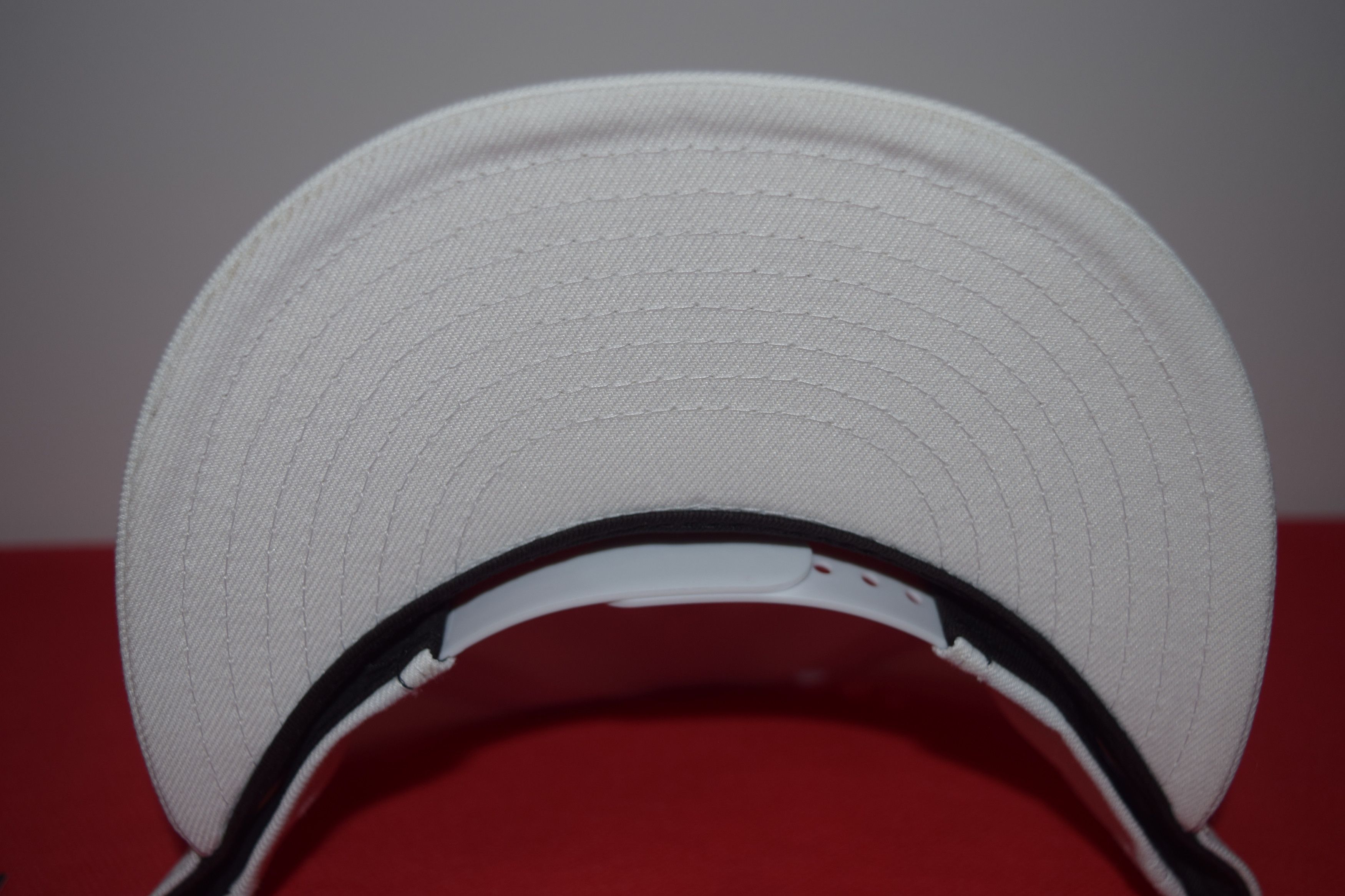 New Era Gremlins X New Era Gizmo Fitted Hat 9Fifty RARE Size ONE SIZE - 6 Thumbnail