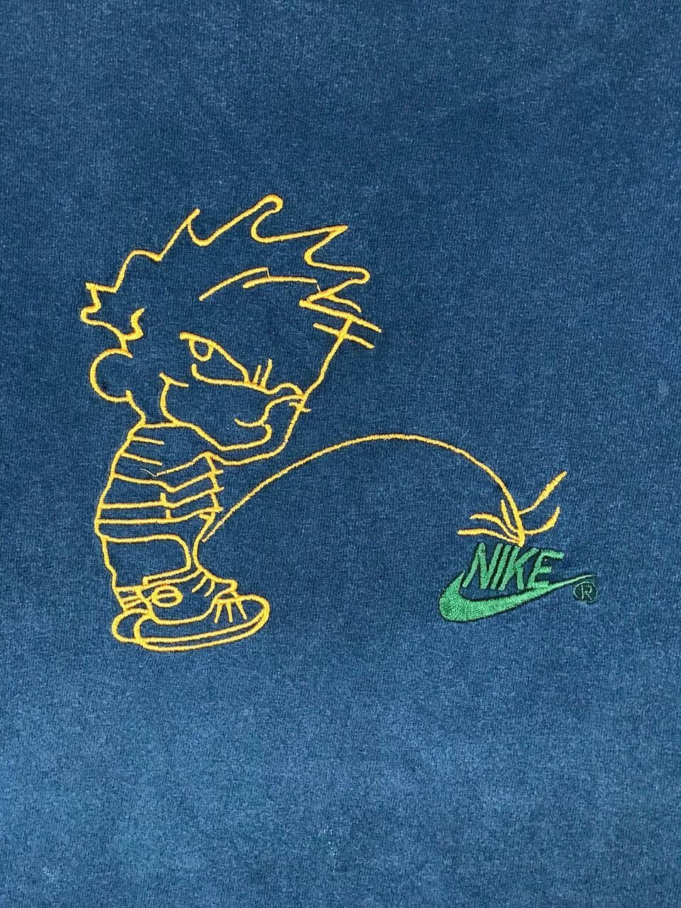 Nike × Vintage Vintage nike calvin and hobbes no fear pee Size US L / EU 52-54 / 3 - 3 Thumbnail