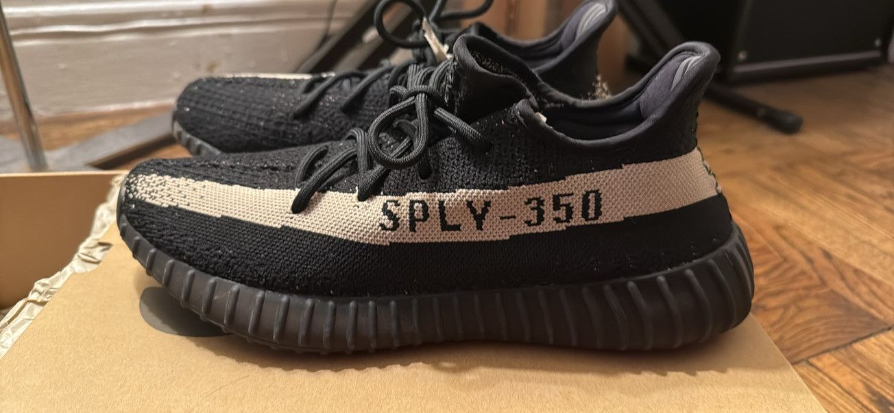 Yeezy 350 black and white hotsell