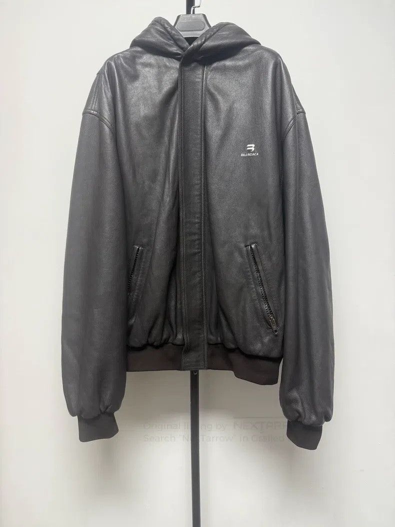 Balenciaga Balenciaga Front printed hooded jacket Brown Size US S / EU 44-46 / 1 - 1 Thumbnail