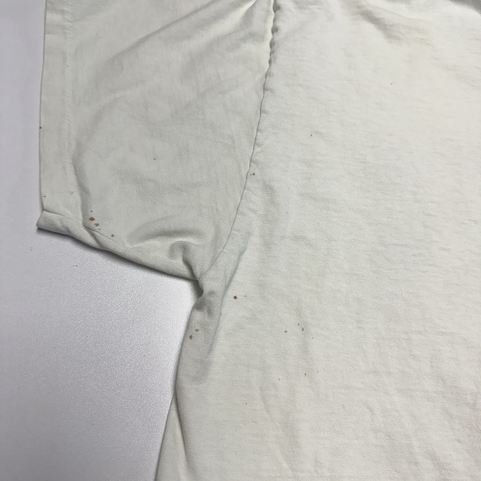 Vintage Vintage 90s Arizona Down Under T Shirt Mens Large White Fo Size US L / EU 52-54 / 3 - 10 Thumbnail