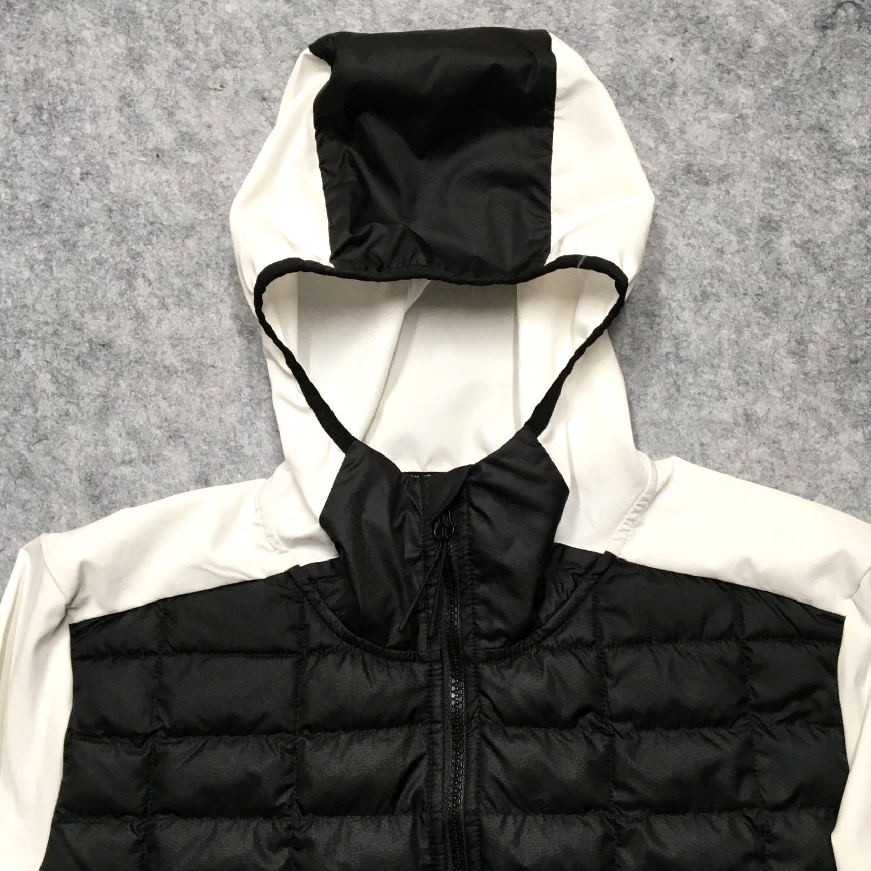 The North Face The North Face ThermoBall Eco Jacket Mens L White Black Hooded Puffer Zip Front Zip Hem Lined Quilted Logo Front Pockets Hiking Winter Regular Fit Size US L / EU 52-54 / 3 - 4 Thumbnail