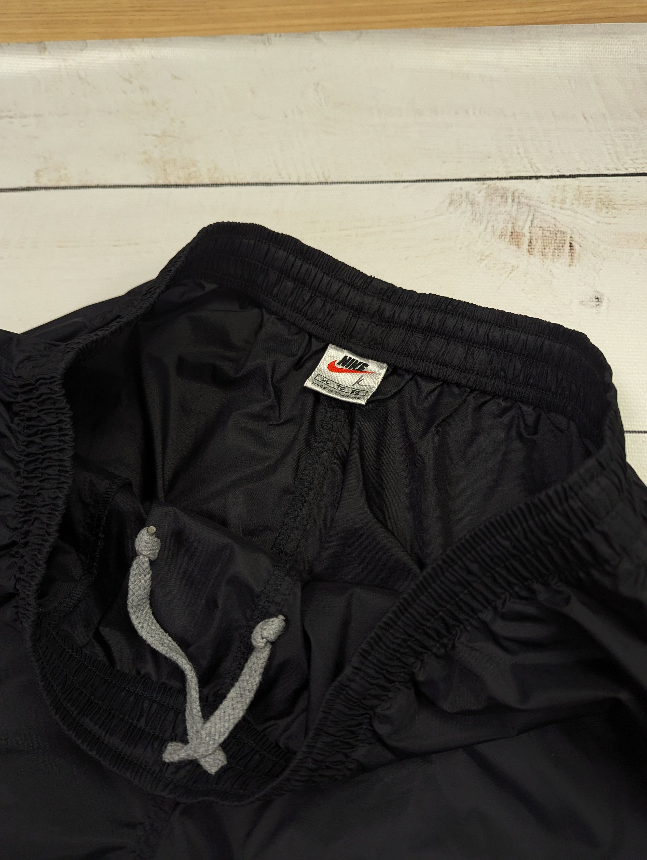 Nike Nike Nylon vintage pants Size XL Size US 36 / EU 52 - 10 Thumbnail