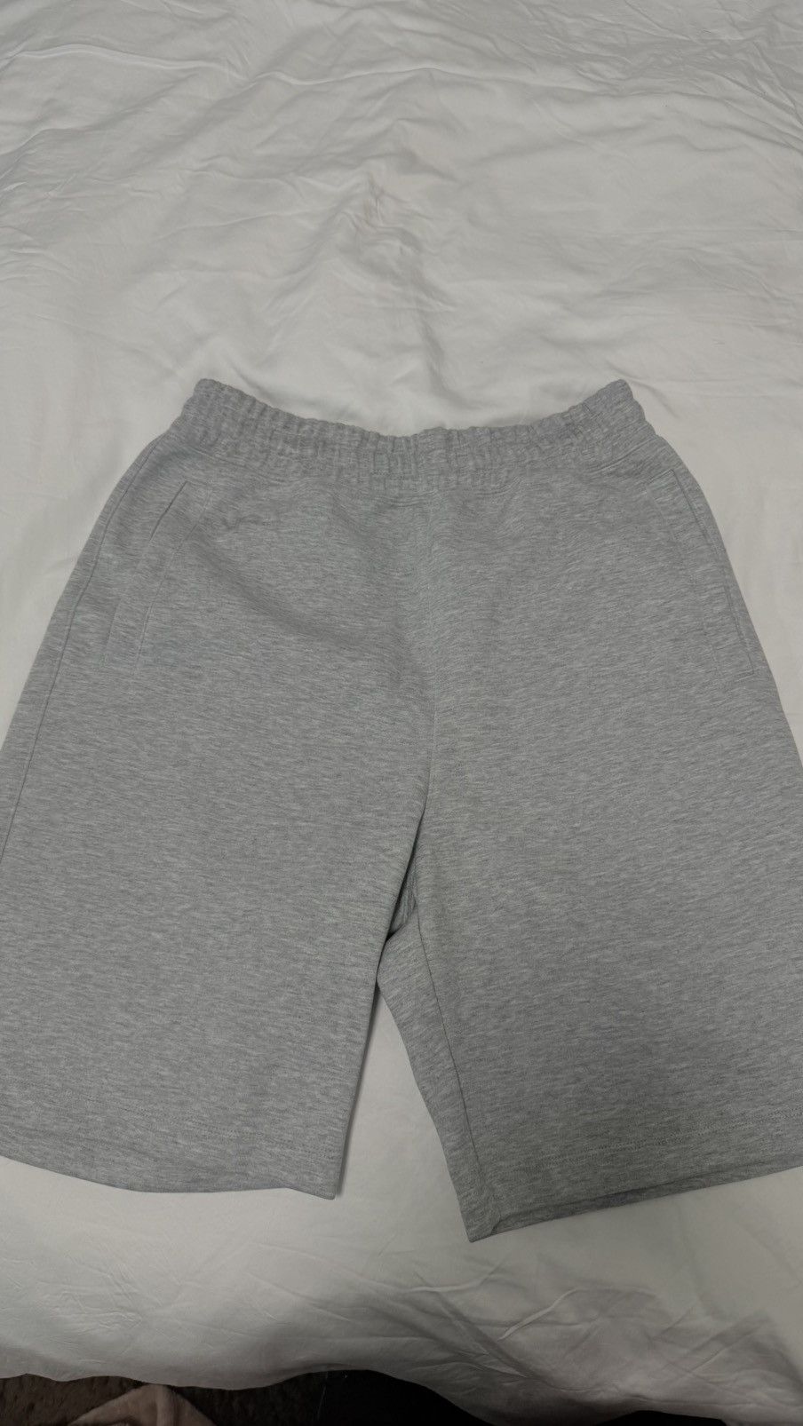 Uniqlo Grey sweat shorts Size US 32 / EU 48 - 1 Thumbnail