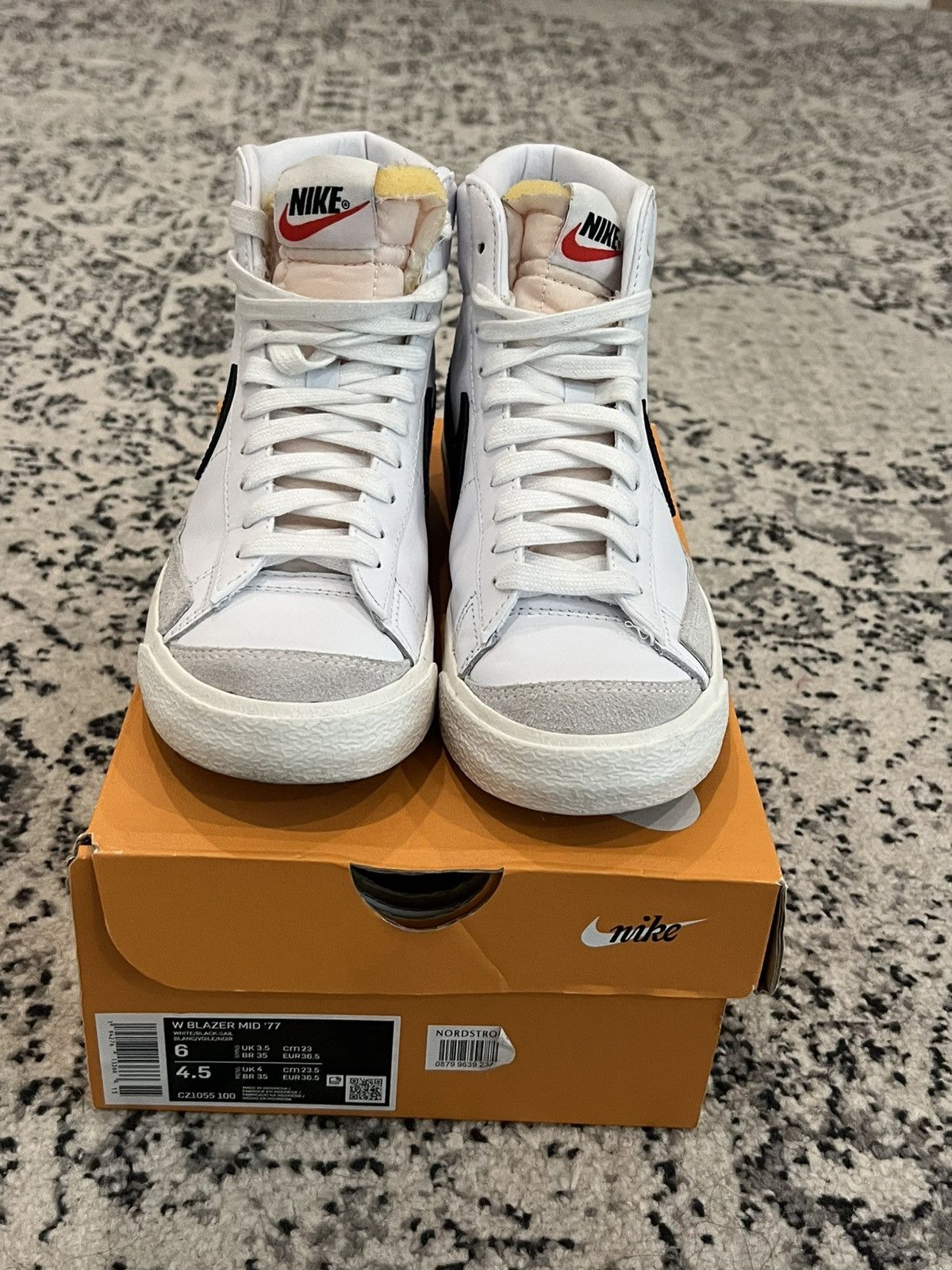Nike Womens Nike Blazer Mid 77 sz 6 Size US 6 / IT 36 - 1 Thumbnail
