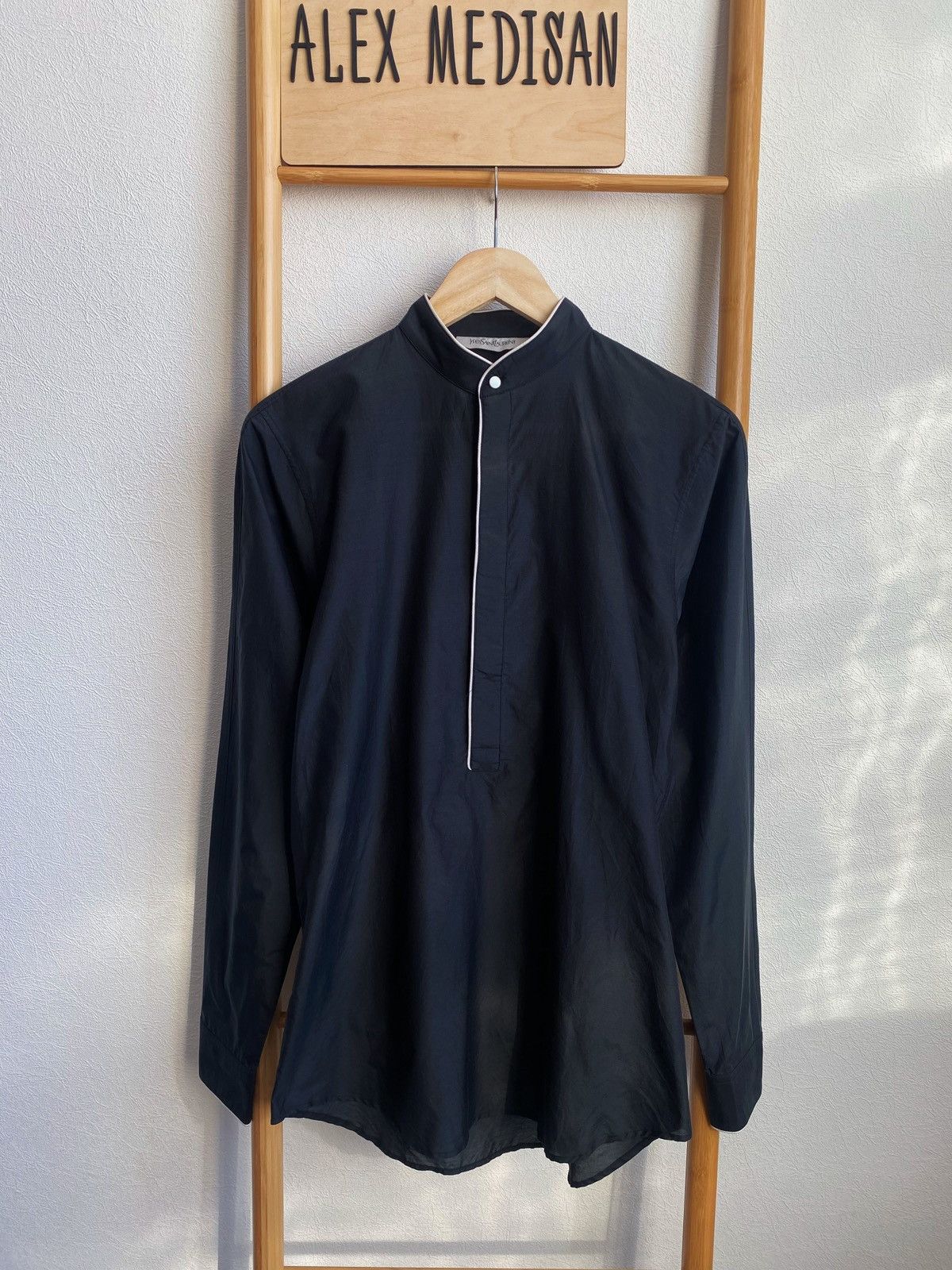 Yves Saint Laurent Yves Saint Laurent Vintage Silk Shirt Made In Italy Size US S / EU 44-46 / 1 - 5 Thumbnail